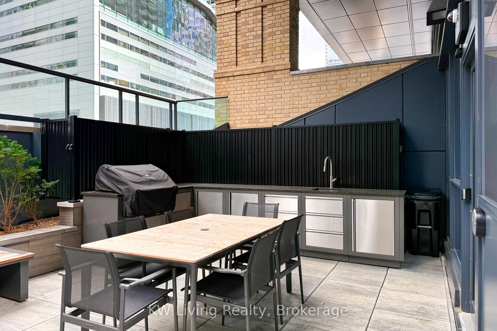 Photo 20 of Unit 902, 327 King Street W, Toronto, Waterfront Communities — HOMEH