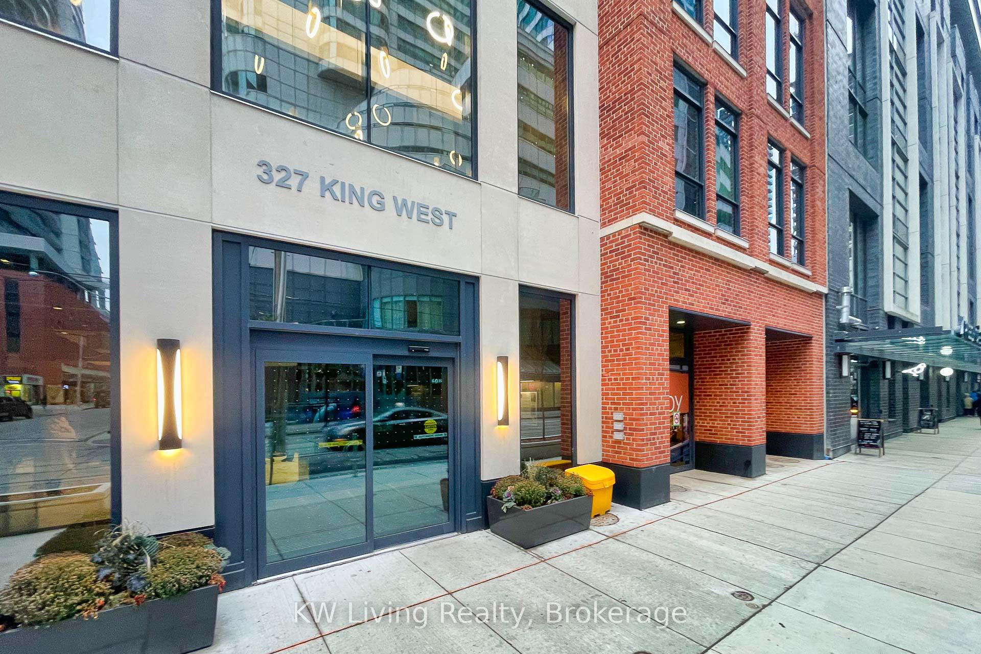 Photo 31 of Unit 902, 327 King Street W, Toronto, Waterfront Communities — HOMEH