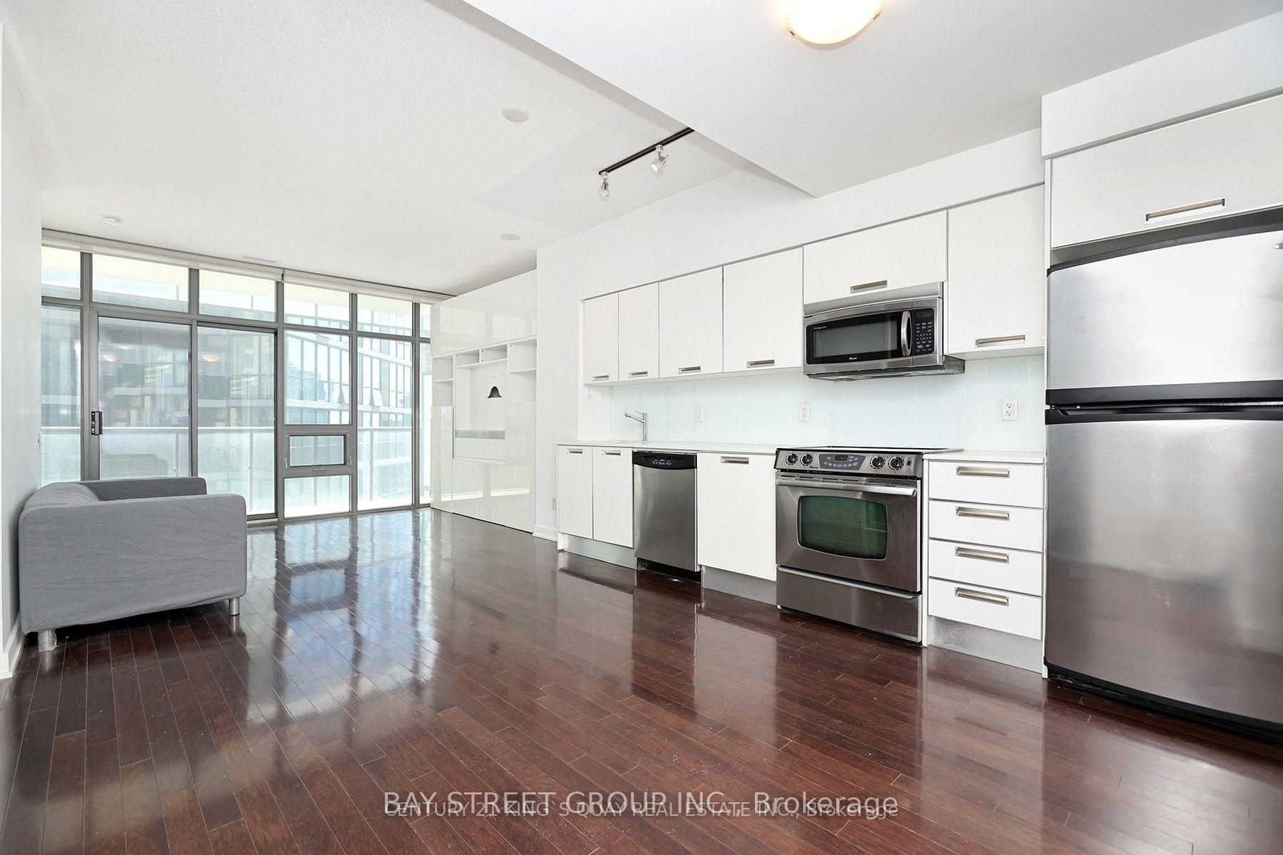 Photo 4 of Unit 1401, 33 Charles Street E, Toronto, Church-Yonge Corridor — HOMEH