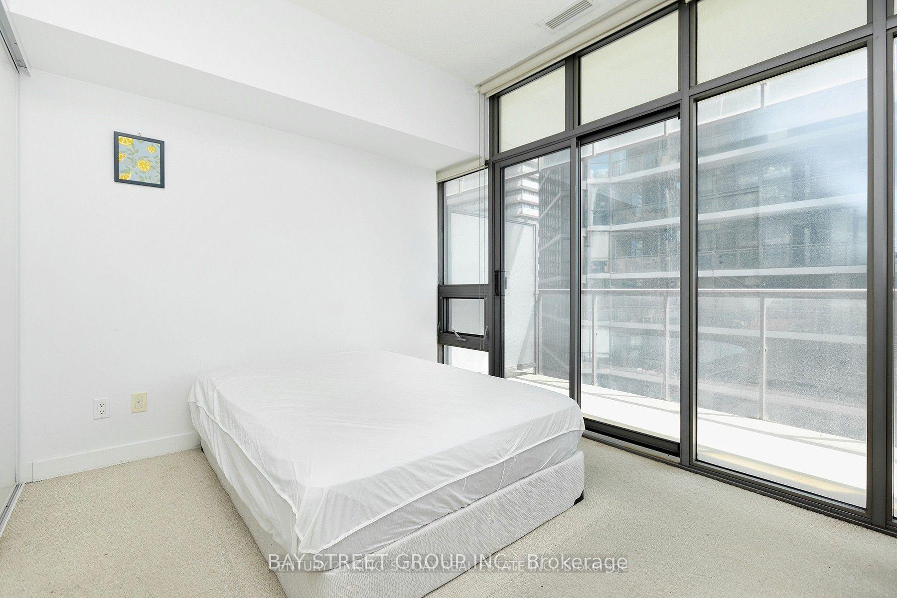 Photo 8 of Unit 1401, 33 Charles Street E, Toronto, Church-Yonge Corridor — HOMEH