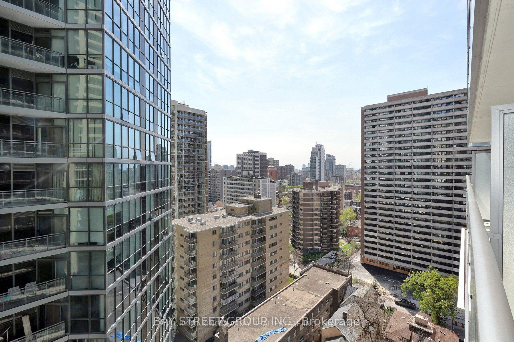 Photo 14 of Unit 1401, 33 Charles Street E, Toronto, Church-Yonge Corridor — HOMEH