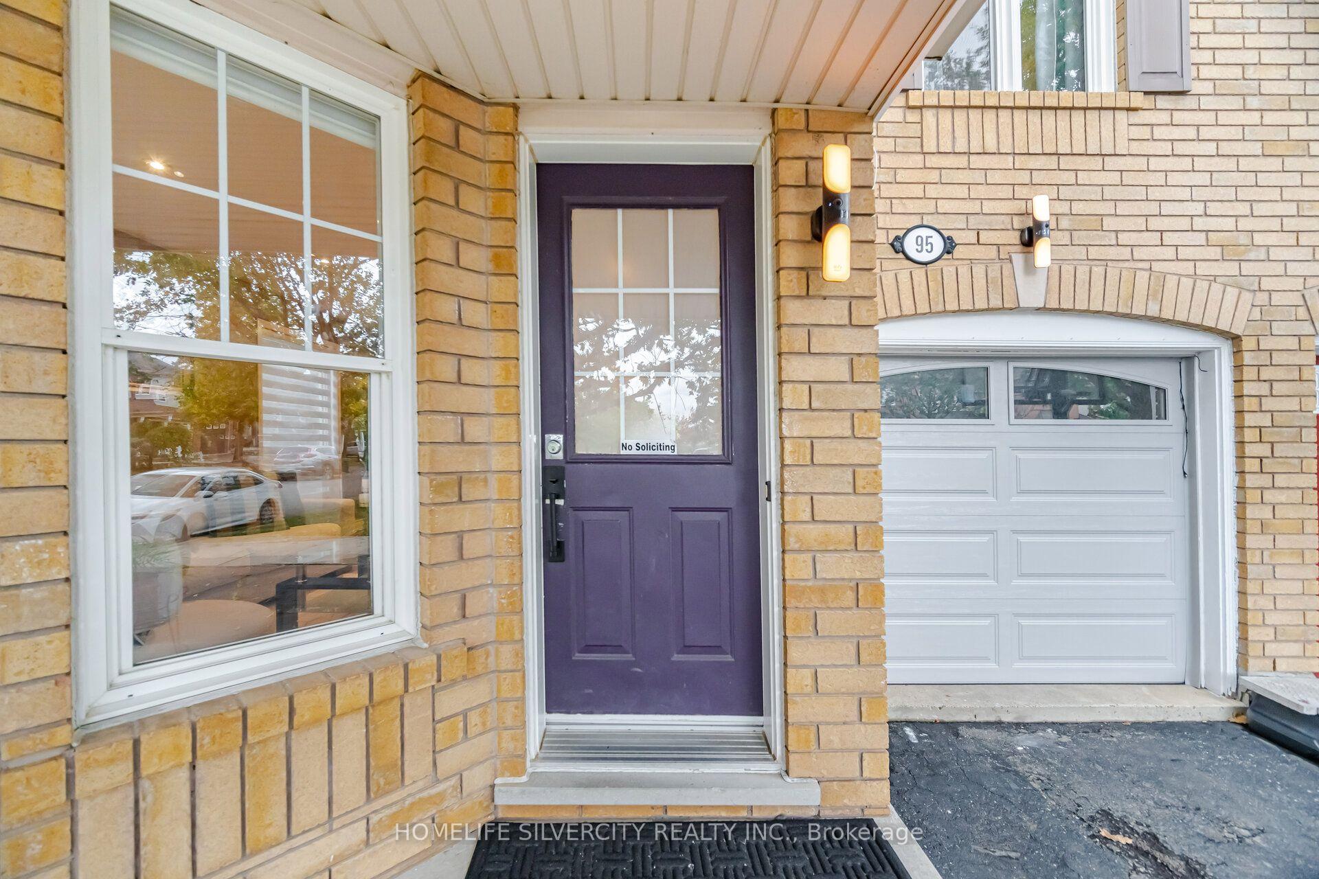 Photo 7 of 95 Sweetwood Circle, Brampton, Fletcher's Meadow — HOMEH