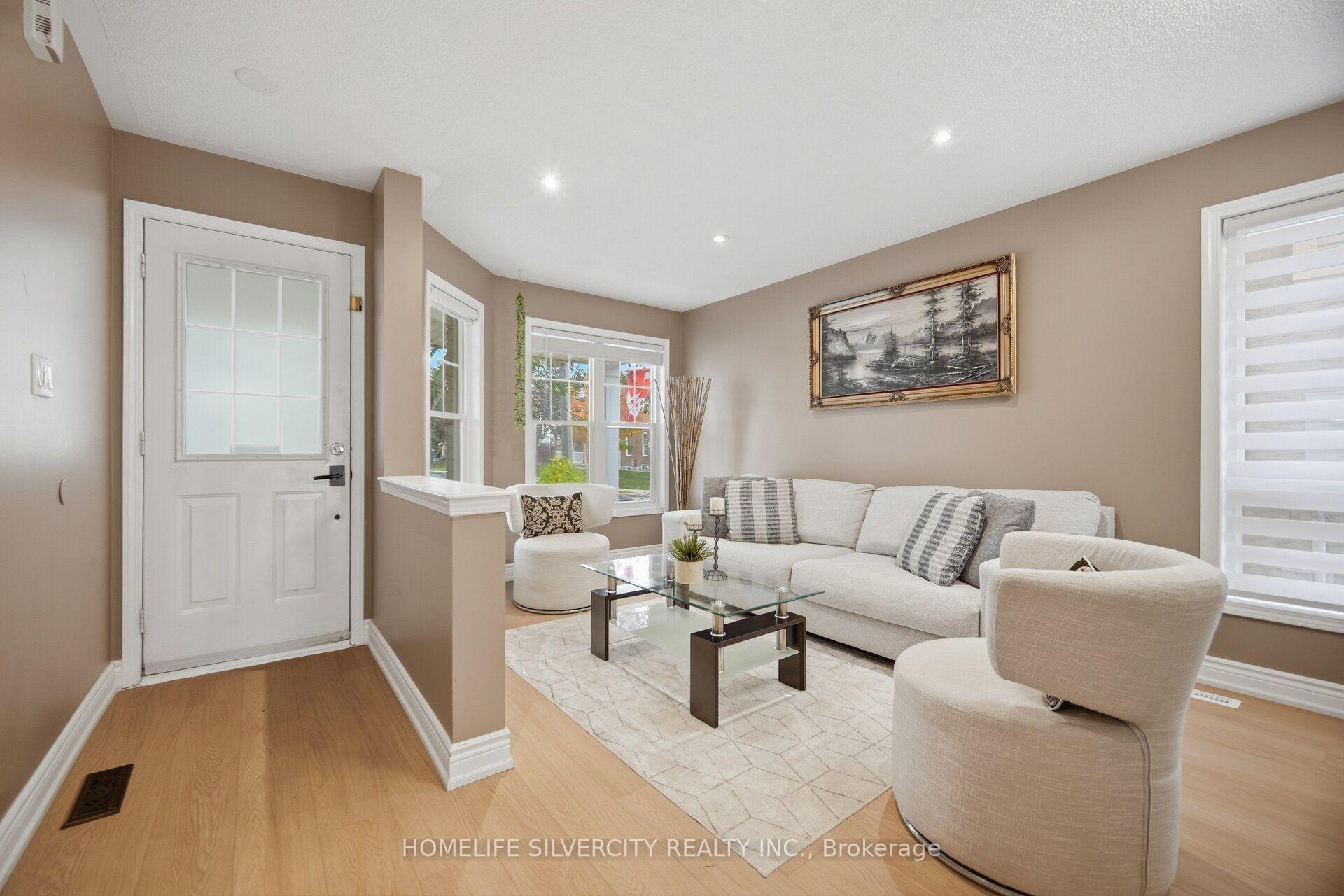 Photo 10 of 95 Sweetwood Circle, Brampton, Fletcher's Meadow — HOMEH
