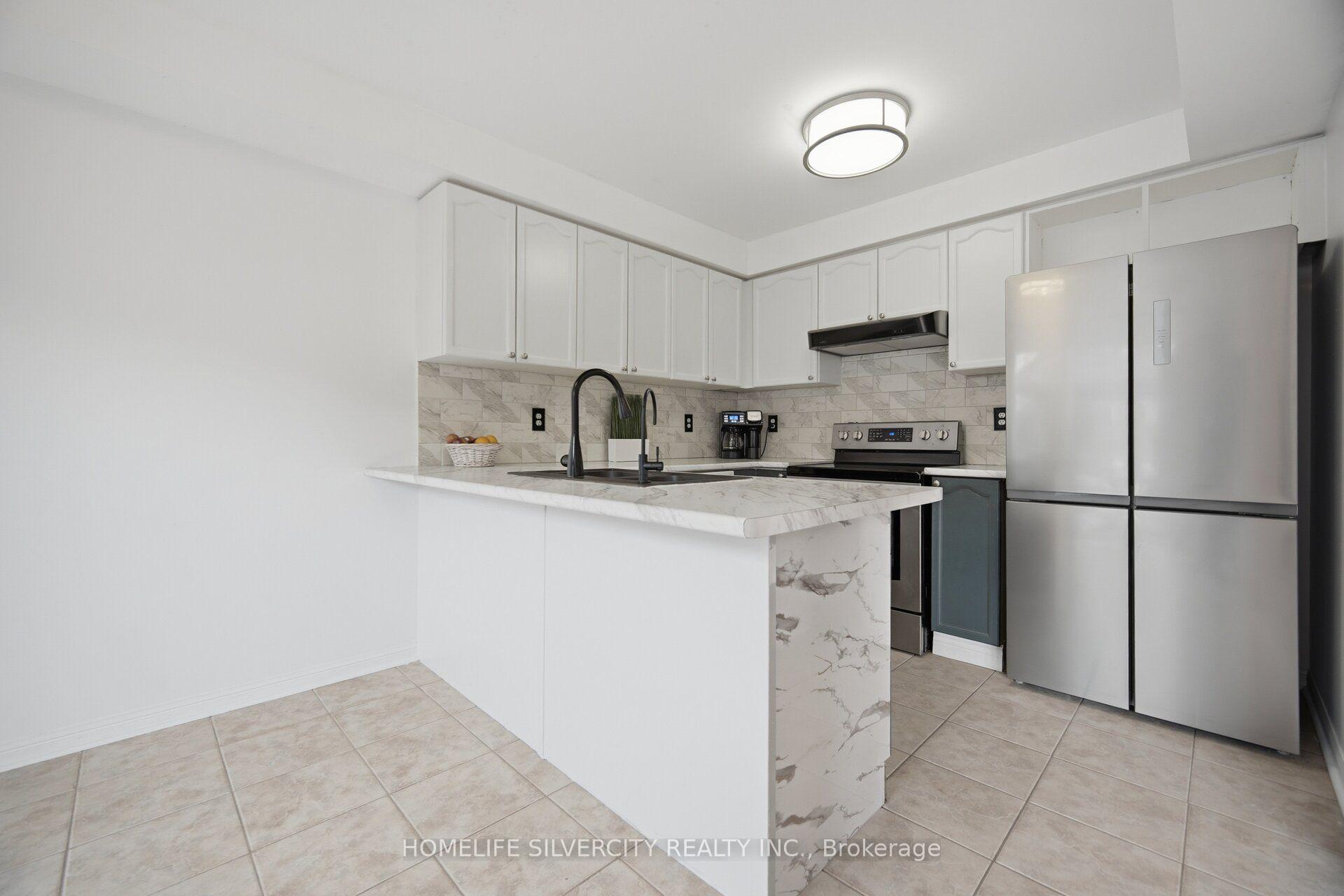 Photo 20 of 95 Sweetwood Circle, Brampton, Fletcher's Meadow — HOMEH