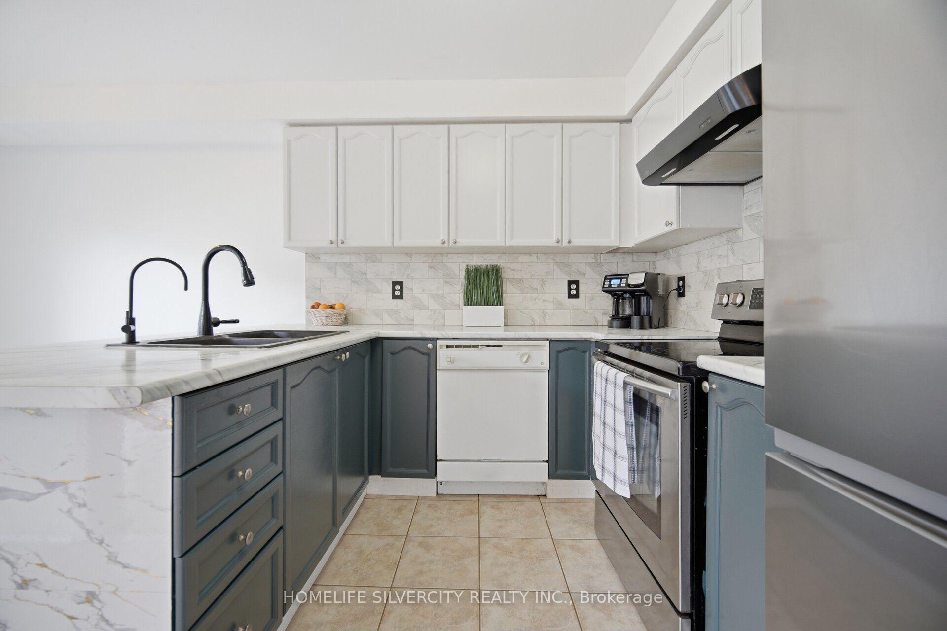 Photo 21 of 95 Sweetwood Circle, Brampton, Fletcher's Meadow — HOMEH