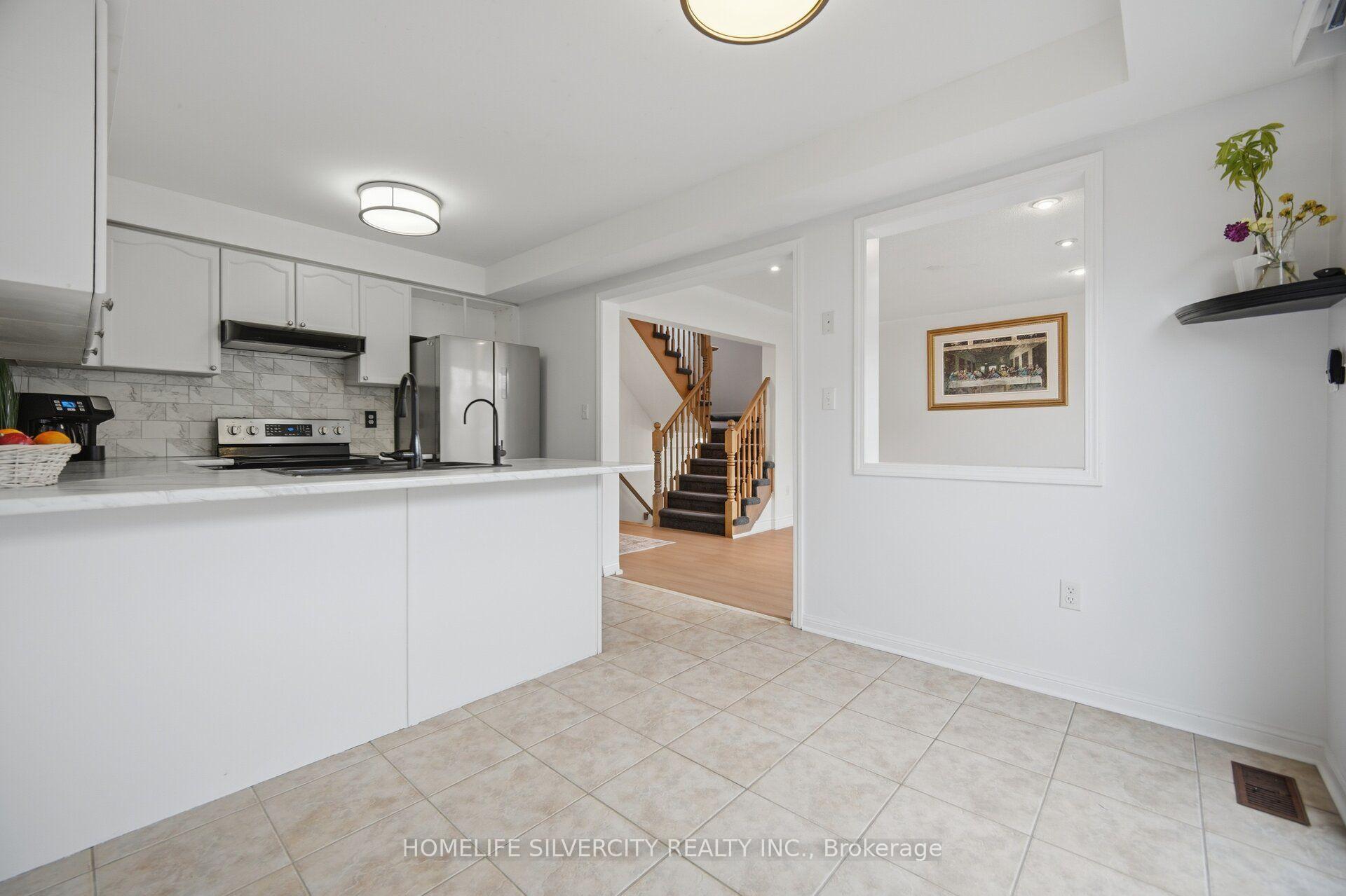 Photo 26 of 95 Sweetwood Circle, Brampton, Fletcher's Meadow — HOMEH