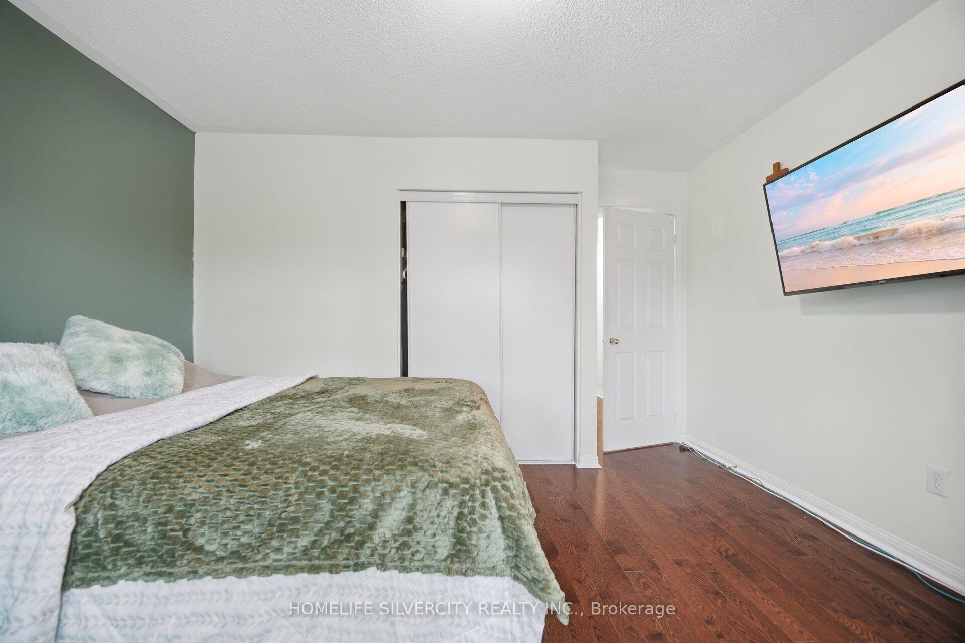 Photo 36 of 95 Sweetwood Circle, Brampton, Fletcher's Meadow — HOMEH