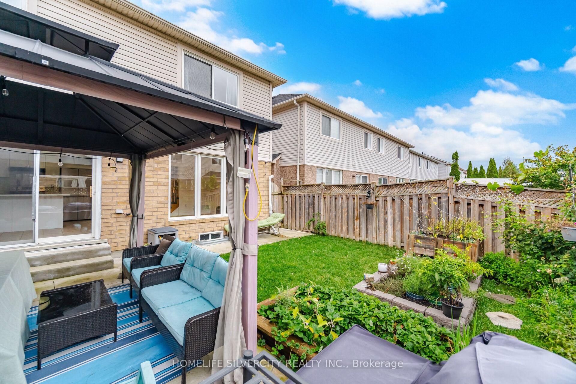 Photo 46 of 95 Sweetwood Circle, Brampton, Fletcher's Meadow — HOMEH