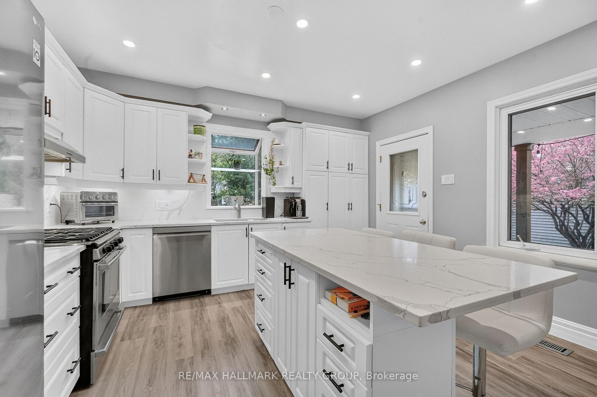 Photo 10 of 256 Joffre-Belanger Way, Ottawa, Vanier — HOMEH