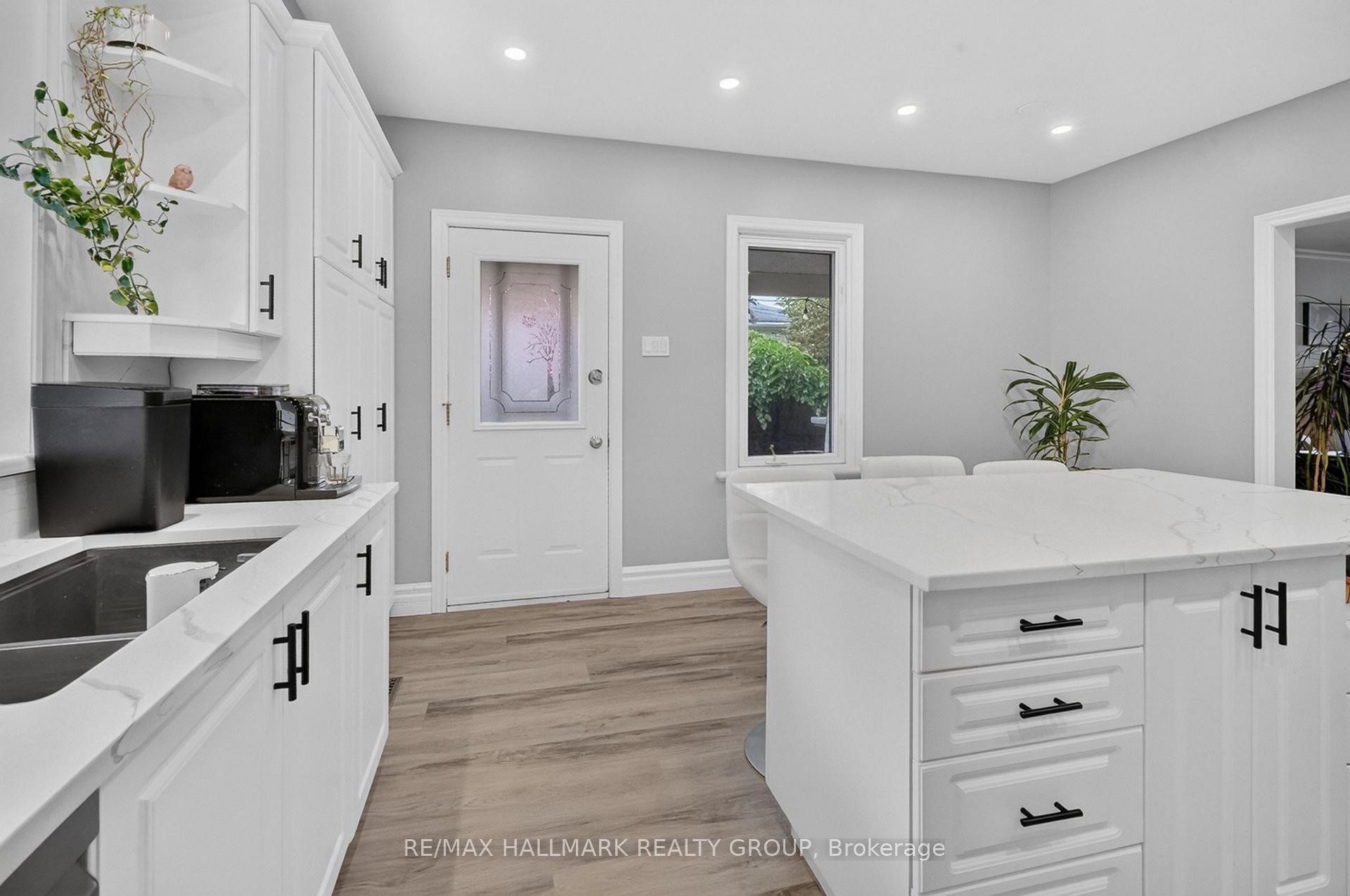 Photo 11 of 256 Joffre-Belanger Way, Ottawa, Vanier — HOMEH