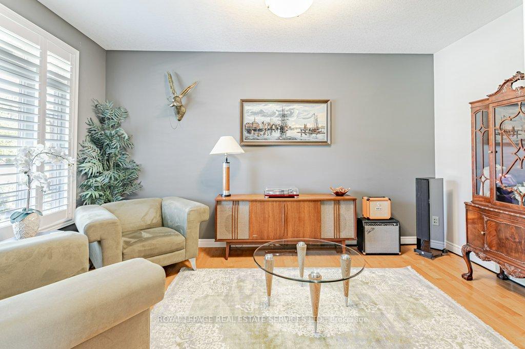 Photo 6 of 560 Lakeview Drive, Woodstock, Woodstock - North — HOMEH
