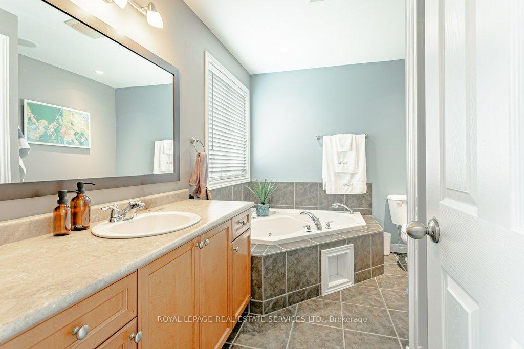 Photo 26 of 560 Lakeview Drive, Woodstock, Woodstock - North — HOMEH