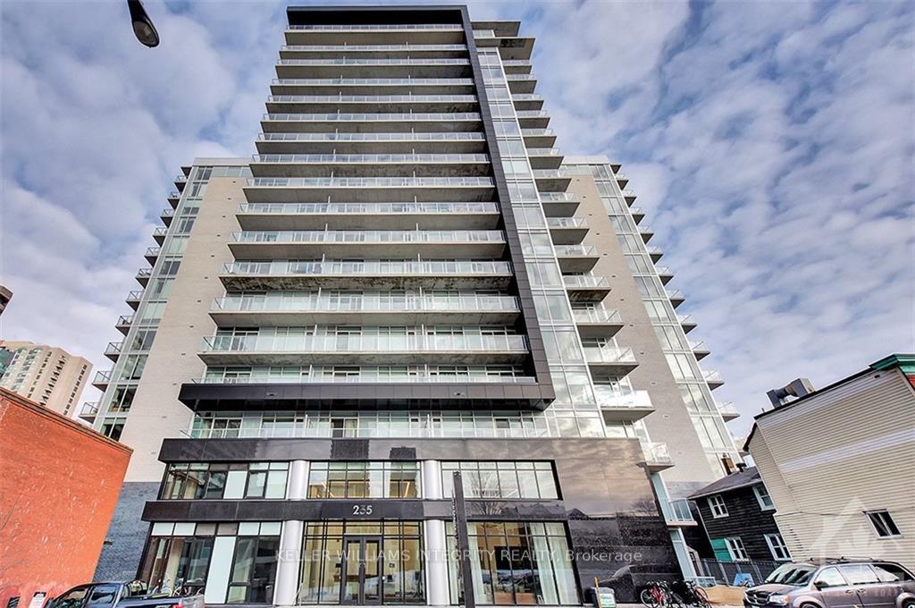 Photo of Unit 706, 255 Bay Street