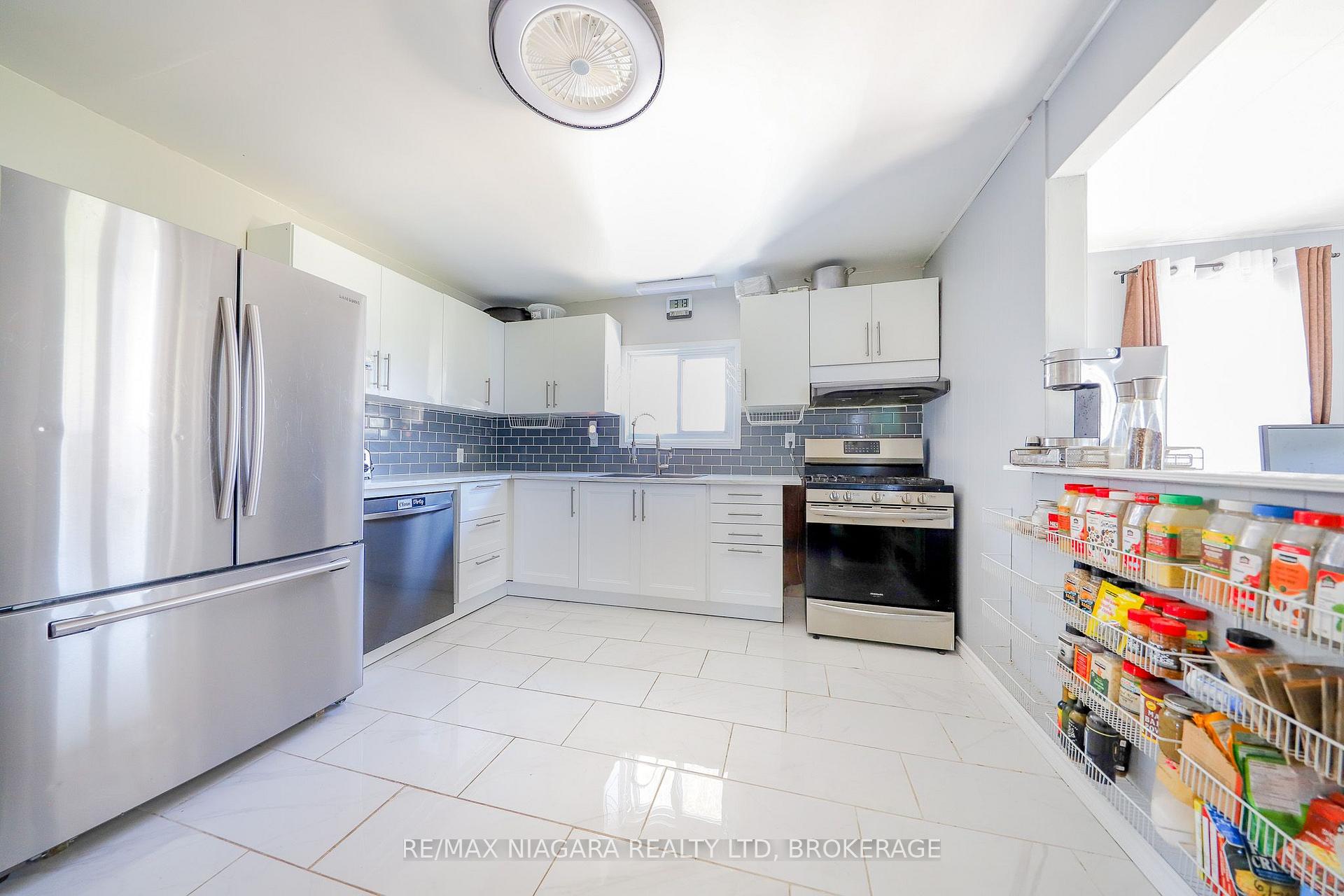 Photo 8 of 1091 Broad Street E, Haldimand, Dunnville — HOMEH