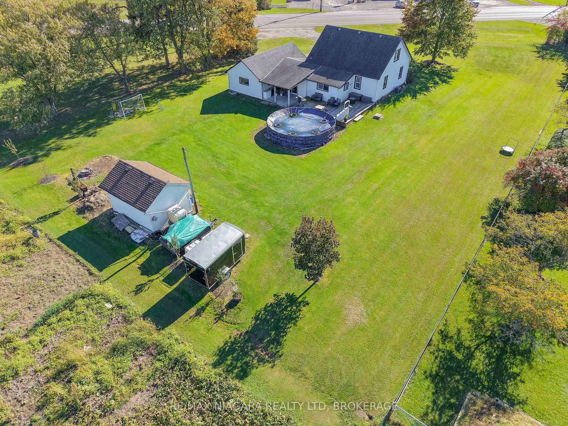 Photo 22 of 1091 Broad Street E, Haldimand, Dunnville — HOMEH