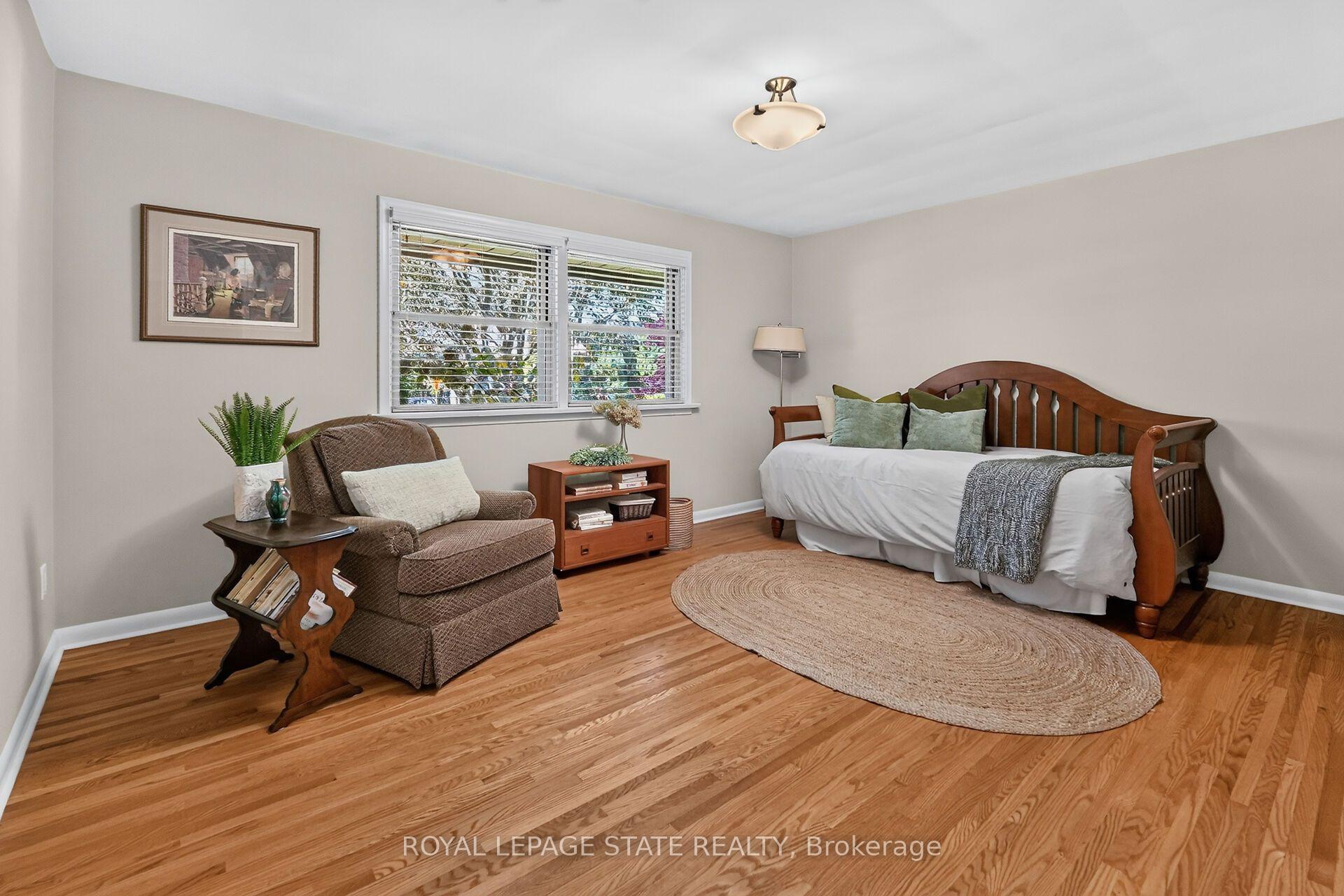 Photo 28 of 12 Baker Road N, Grimsby, Grimsby East — HOMEH