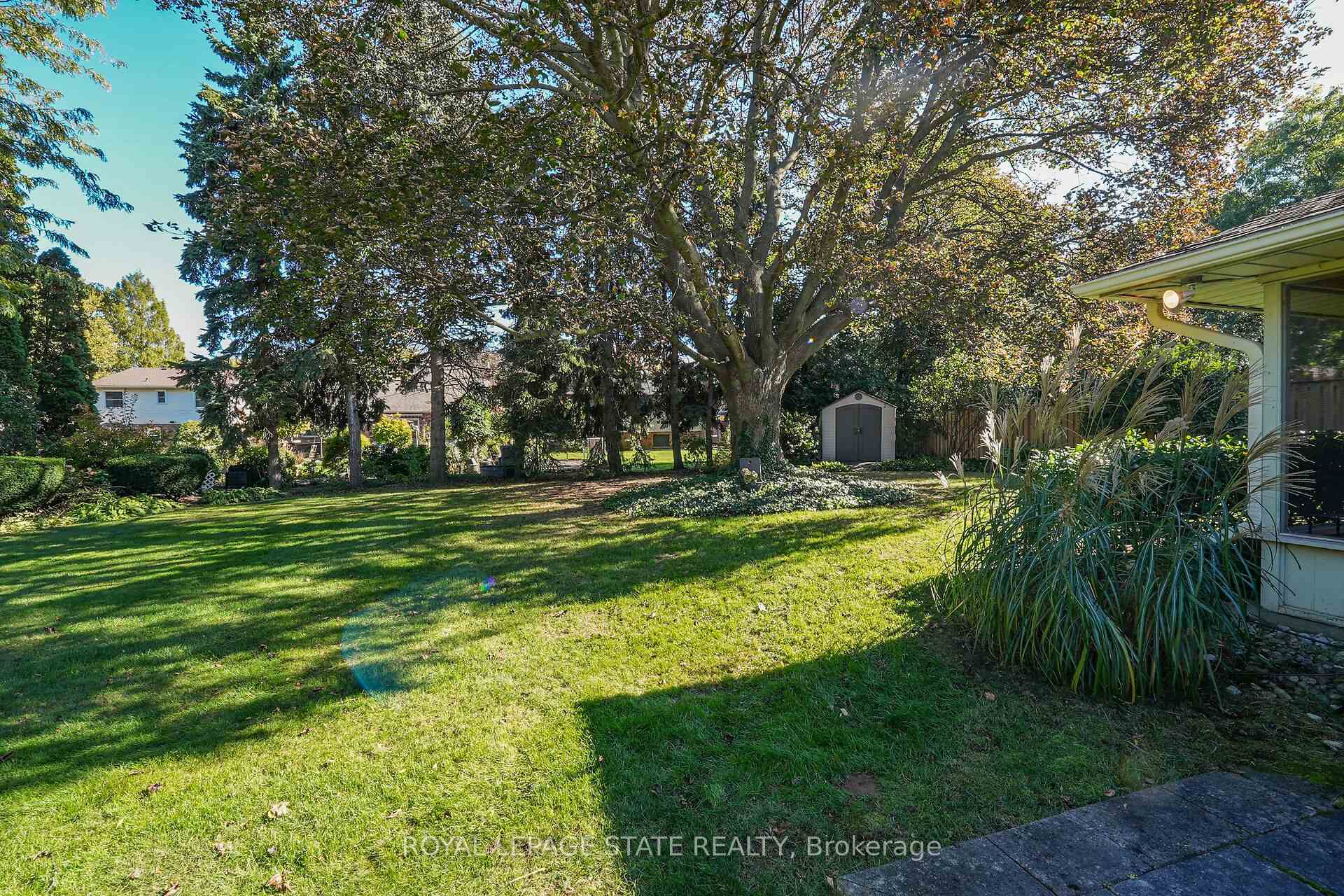 Photo 46 of 12 Baker Road N, Grimsby, Grimsby East — HOMEH