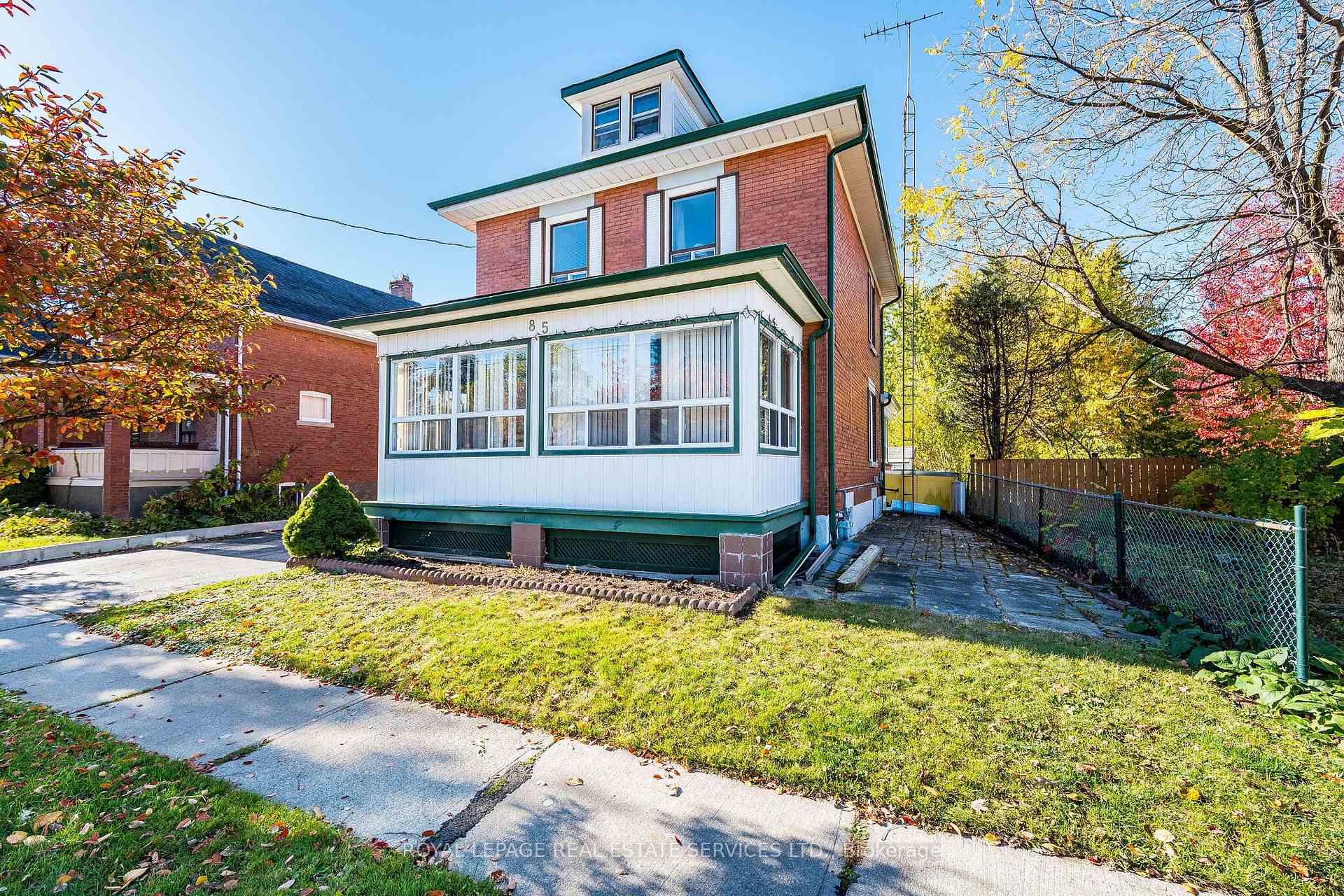 Photo 2 of 85 West Street, Brampton, Downtown Brampton — HOMEH