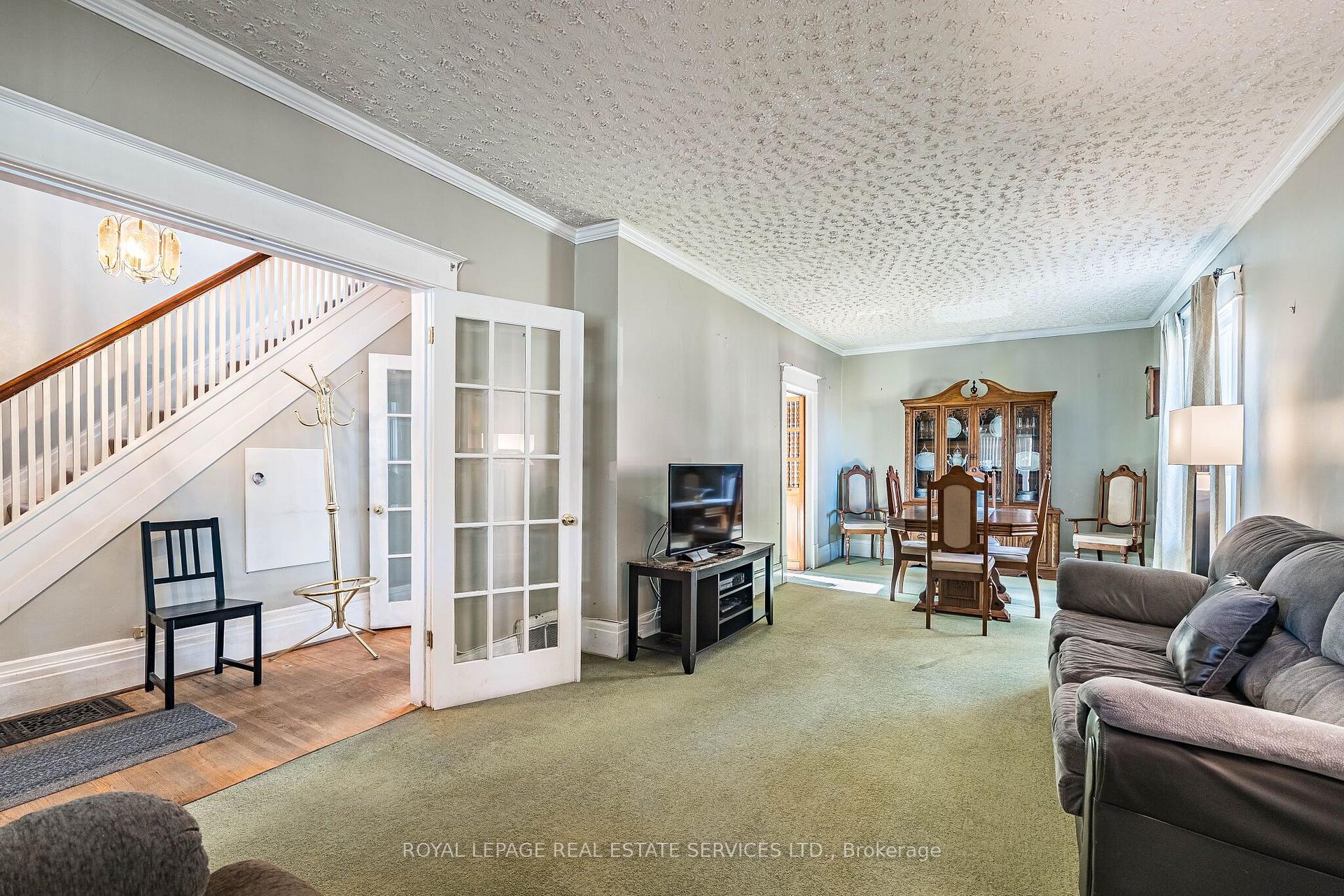 Photo 5 of 85 West Street, Brampton, Downtown Brampton — HOMEH