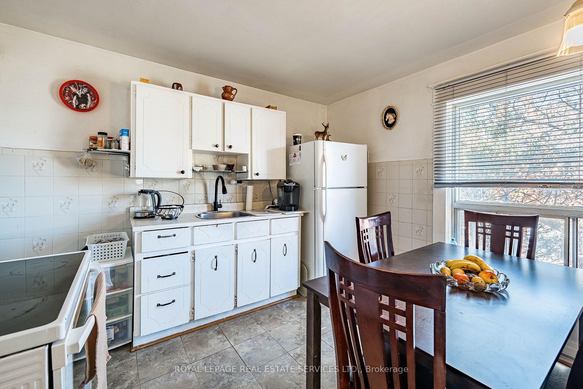 Photo 14 of 85 West Street, Brampton, Downtown Brampton — HOMEH