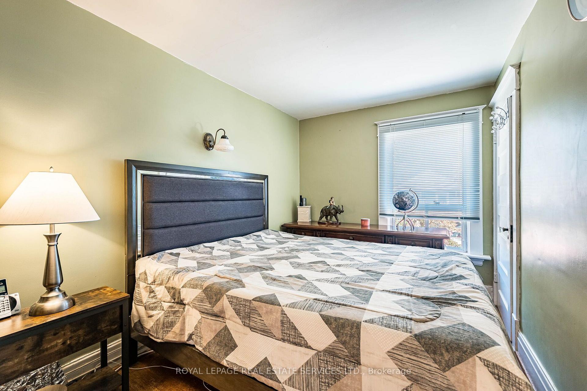 Photo 16 of 85 West Street, Brampton, Downtown Brampton — HOMEH