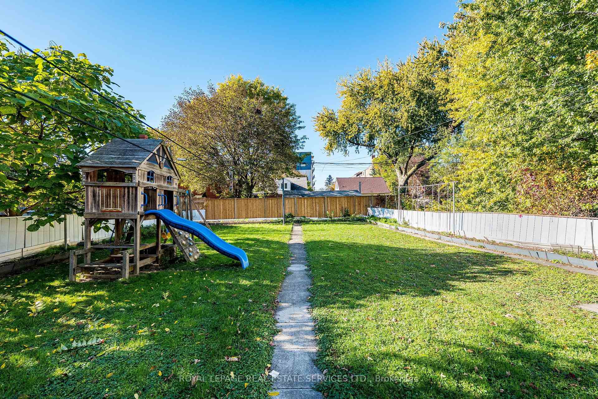 Photo 28 of 85 West Street, Brampton, Downtown Brampton — HOMEH