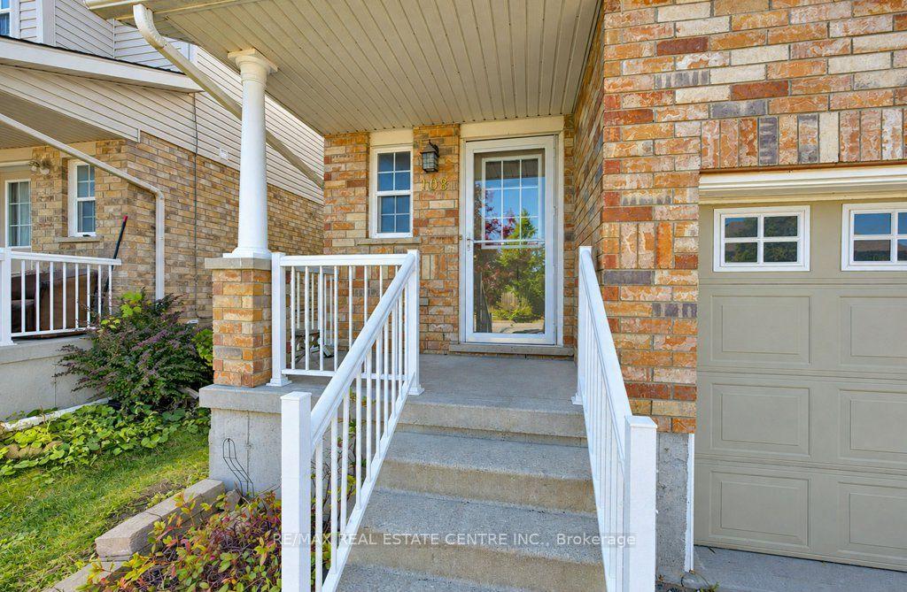 Photo 4 of 108 Periwinkle Street, Kitchener, Larentian West — HOMEH