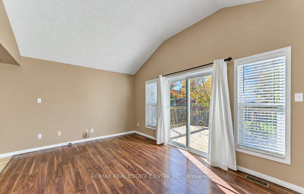 Photo 15 of 108 Periwinkle Street, Kitchener, Larentian West — HOMEH