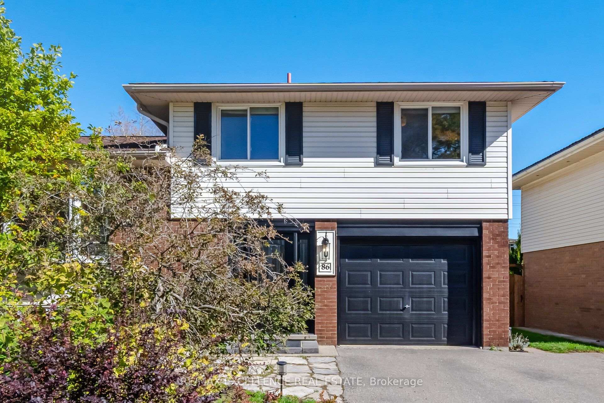Photo 3 of 86 Dooley Drive, Kitchener, Stanley Park — HOMEH