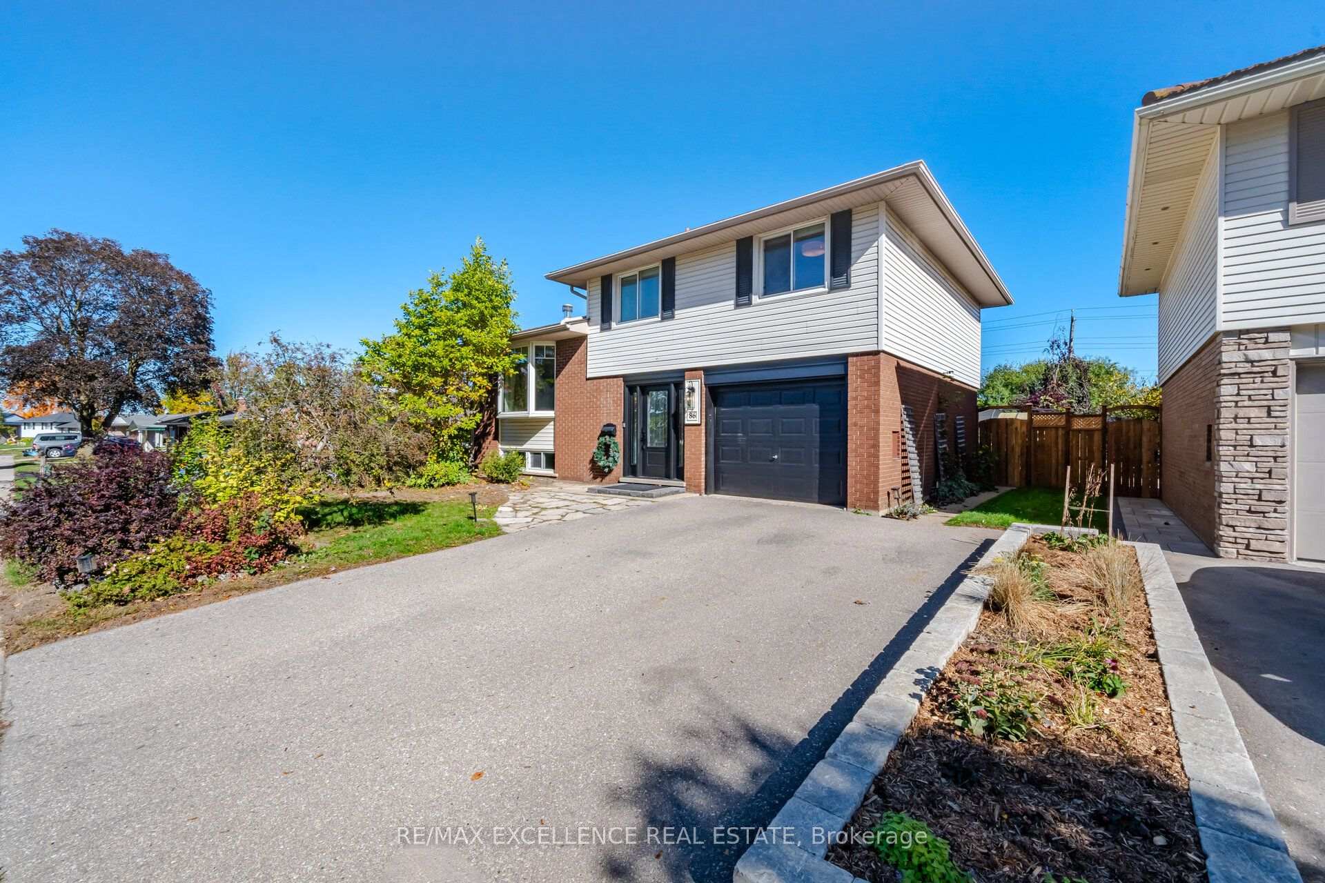 Photo 5 of 86 Dooley Drive, Kitchener, Stanley Park — HOMEH