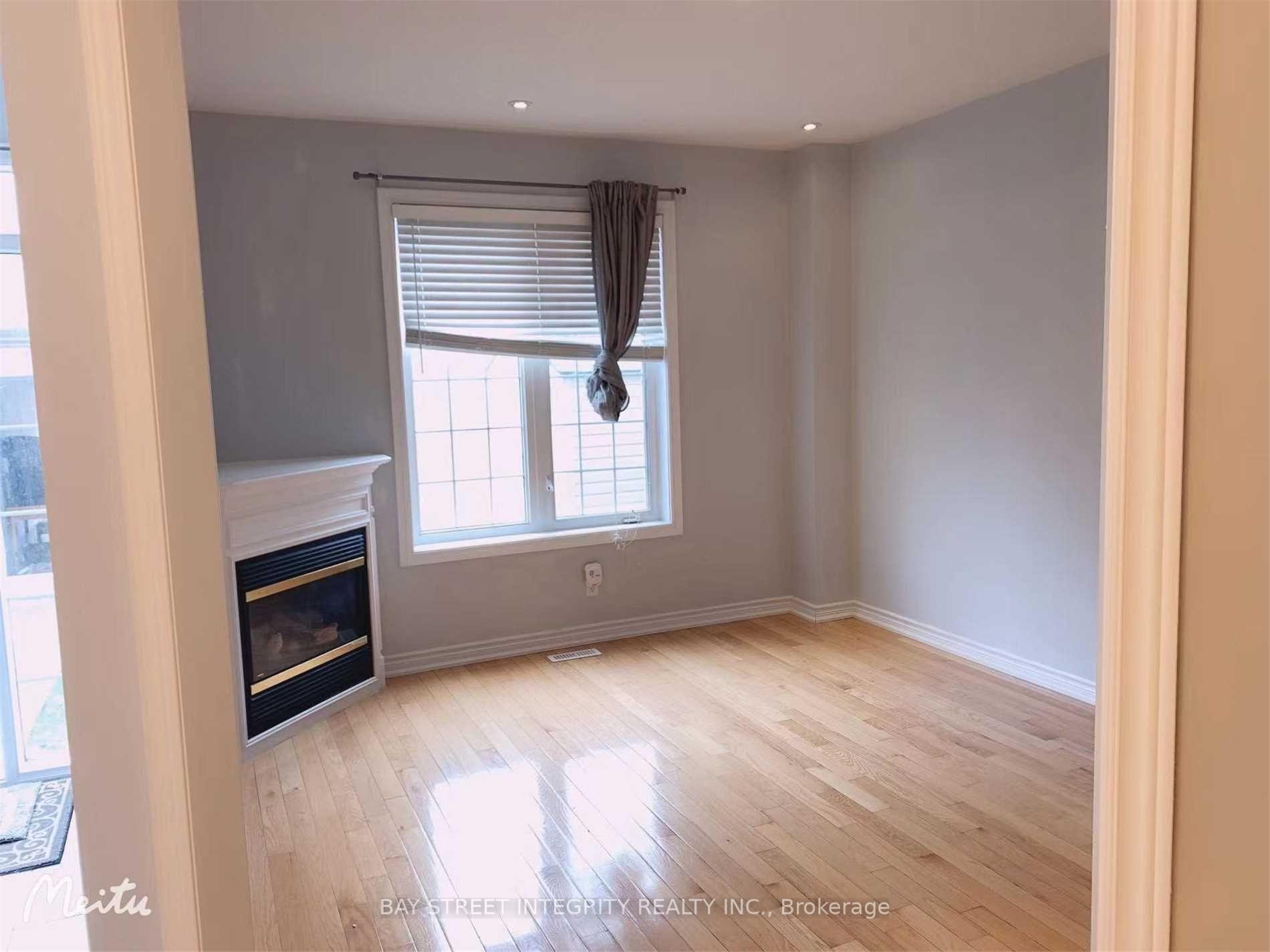 Photo 5 of 34 Evaridge Drive, Markham, Cornell — HOMEH