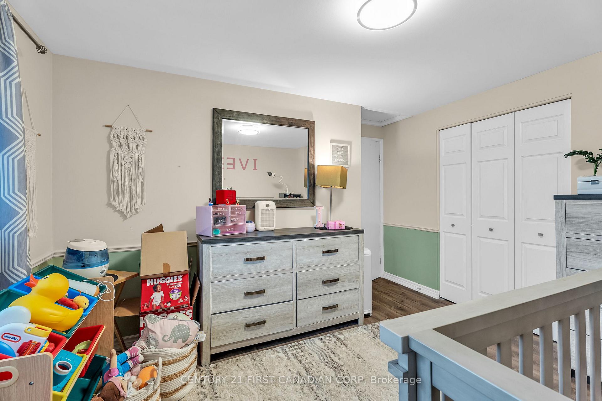 Photo 25 of 22 Denlaw Road, London, North I — HOMEH