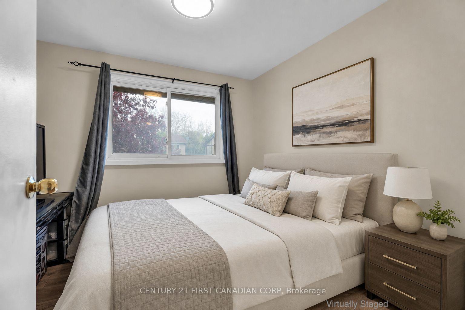 Photo 26 of 22 Denlaw Road, London, North I — HOMEH