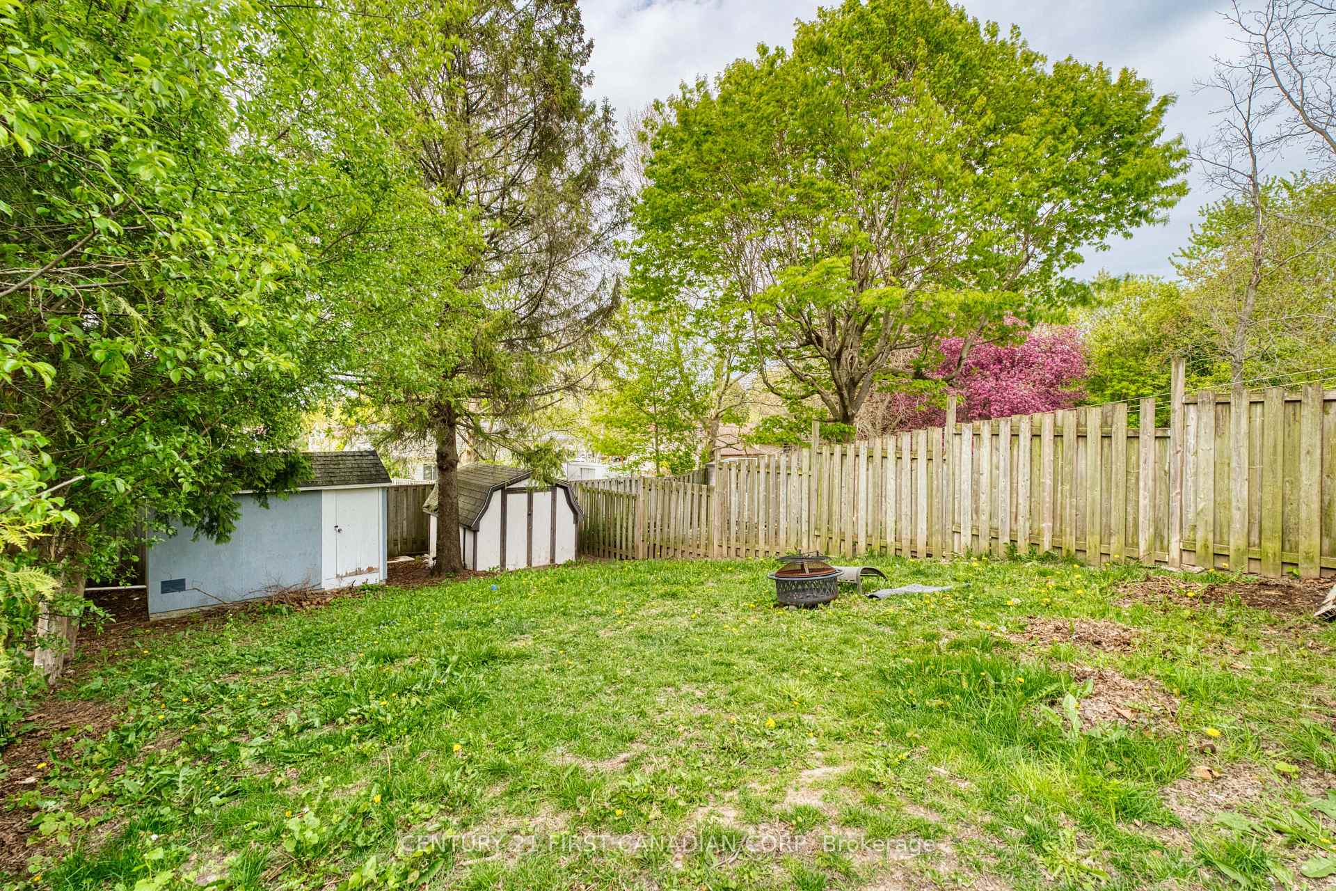Photo 36 of 22 Denlaw Road, London, North I — HOMEH