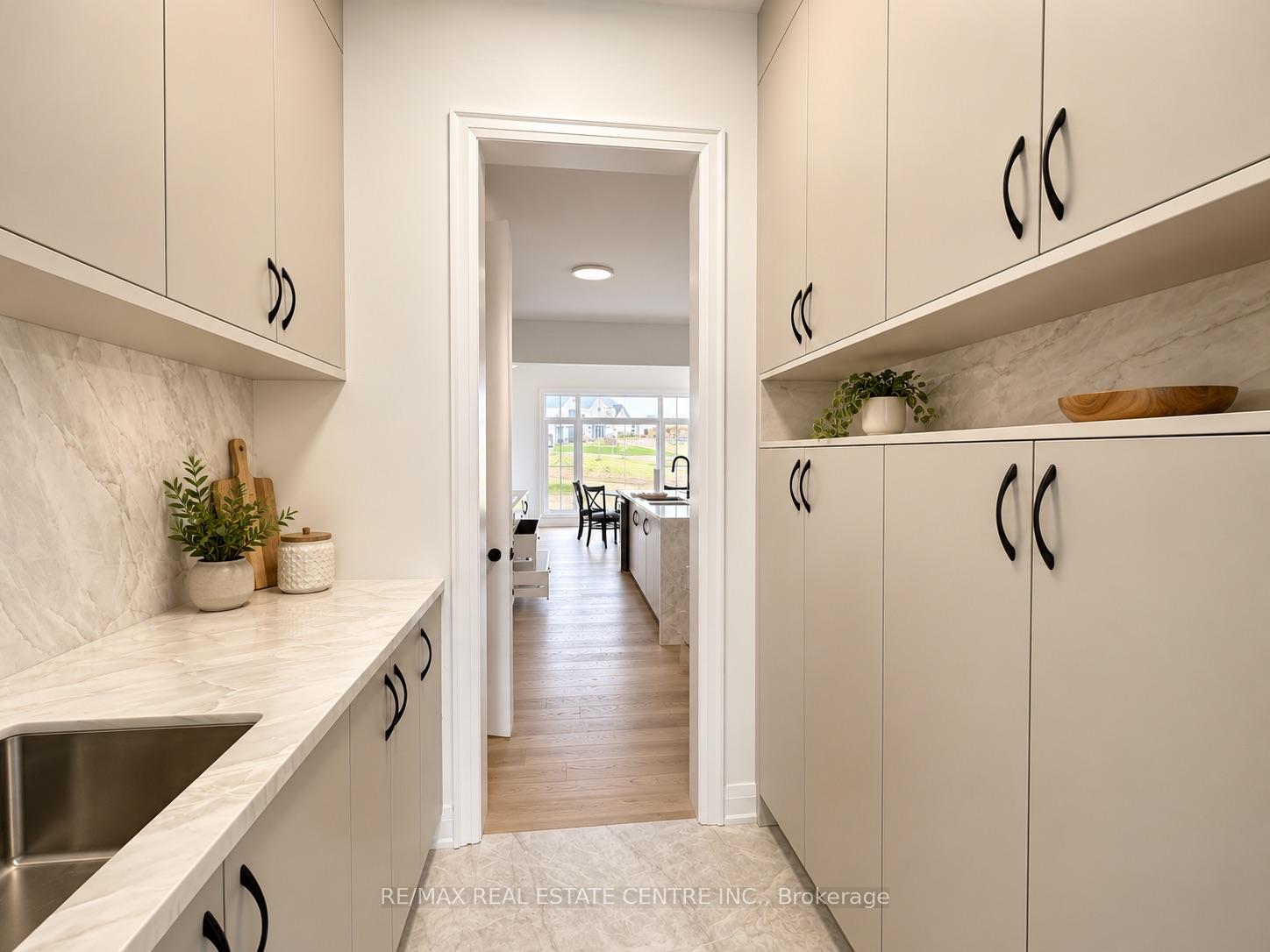 Photo 5 of 13 Vinnicombe Drive, Oro-Medonte, Rural Oro-Medonte — HOMEH