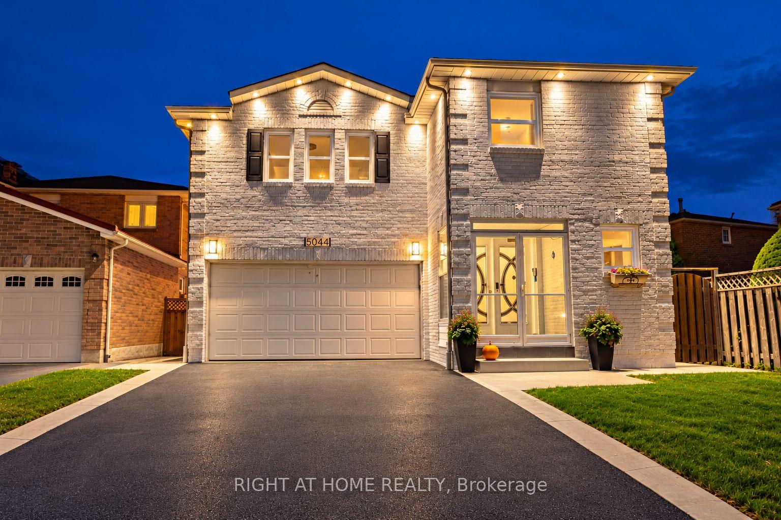 Photo of 5044 Guildwood Way E