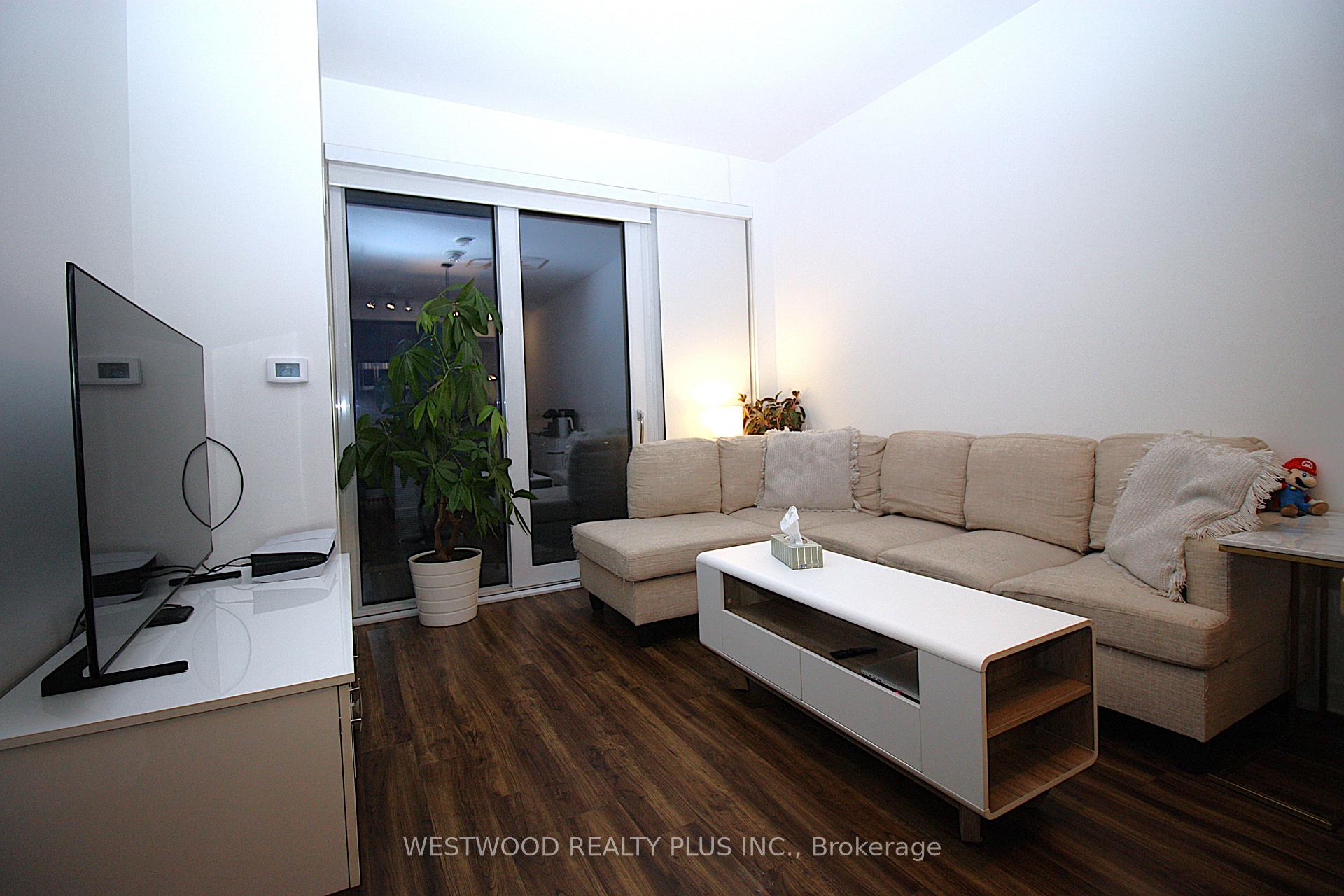 Photo 4 of Unit LPH04, 95 Oneida Crescent, Richmond Hill, Langstaff — HOMEH
