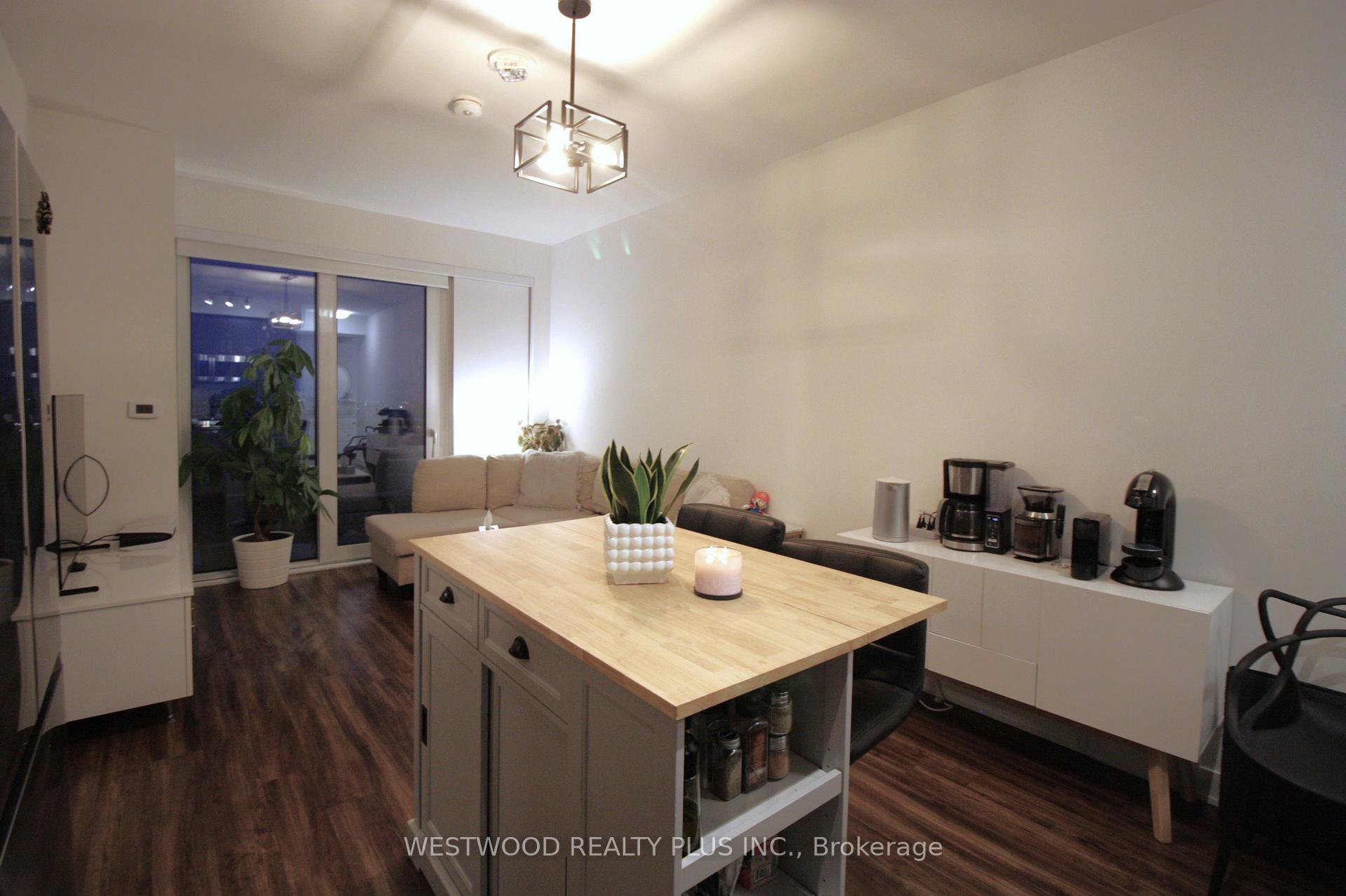 Photo 5 of Unit LPH04, 95 Oneida Crescent, Richmond Hill, Langstaff — HOMEH