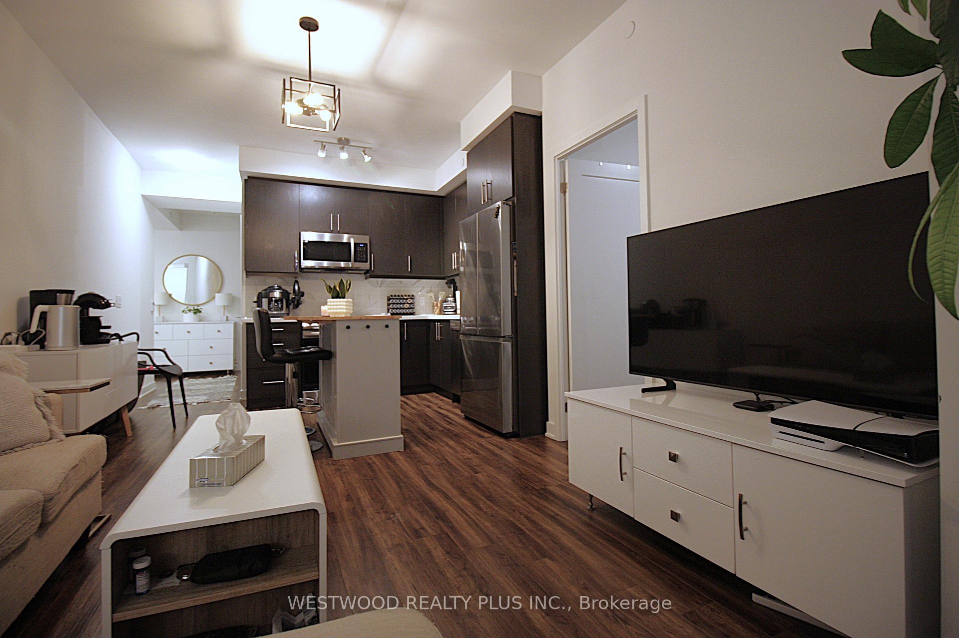 Photo 6 of Unit LPH04, 95 Oneida Crescent, Richmond Hill, Langstaff — HOMEH