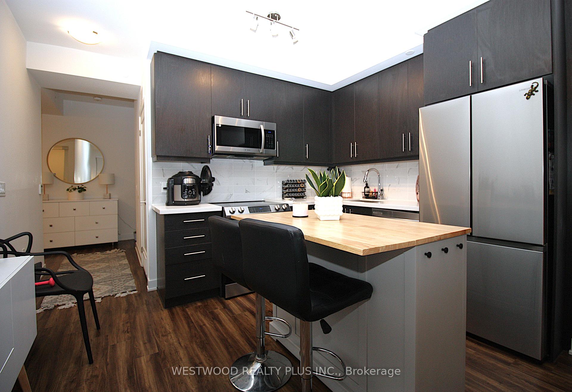 Photo 9 of Unit LPH04, 95 Oneida Crescent, Richmond Hill, Langstaff — HOMEH