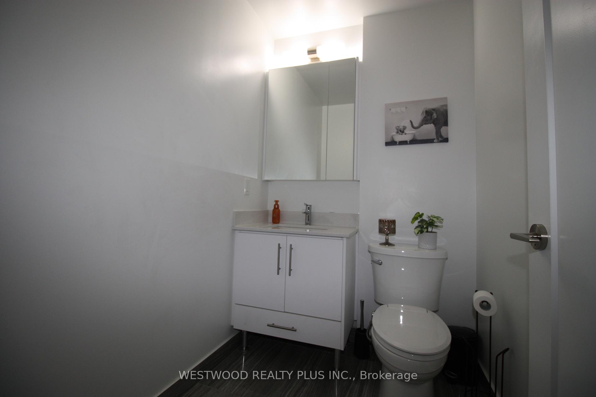Photo 10 of Unit LPH04, 95 Oneida Crescent, Richmond Hill, Langstaff — HOMEH