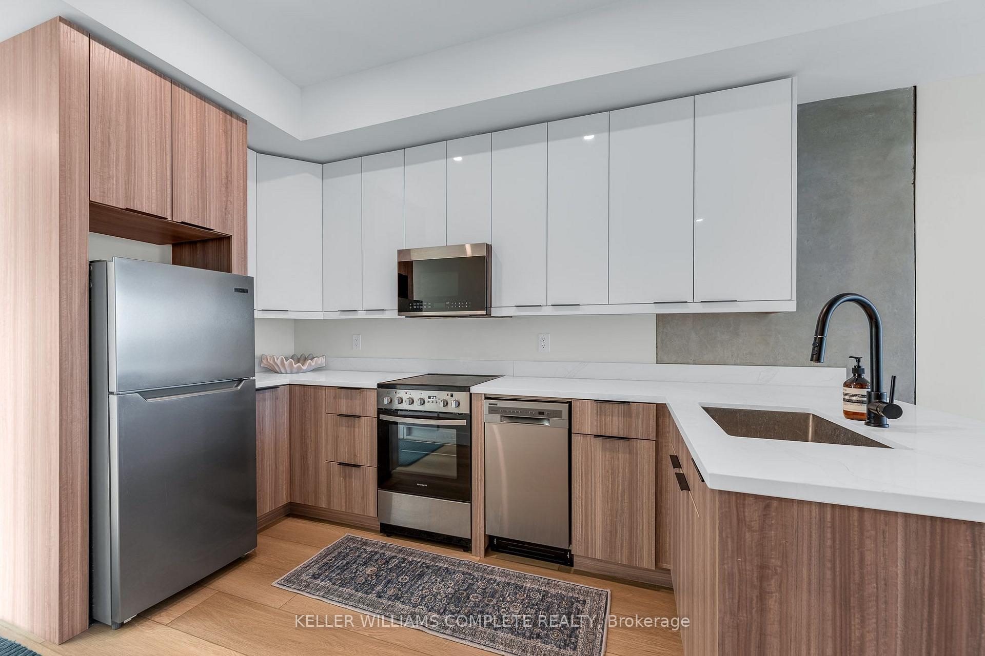 Photo 4 of Unit 804, 169 James Street S, Hamilton, Corktown — HOMEH