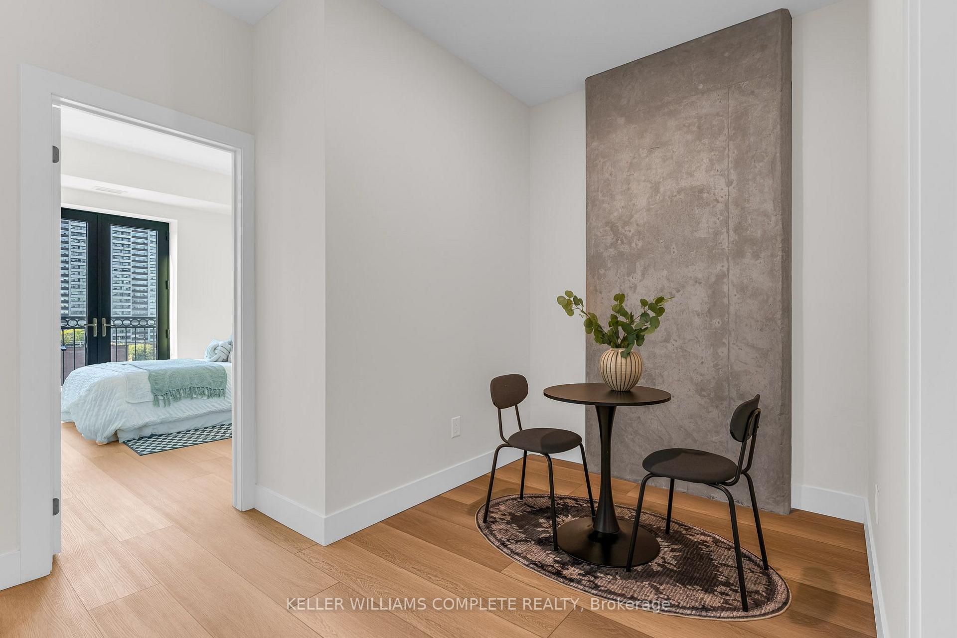 Photo 5 of Unit 804, 169 James Street S, Hamilton, Corktown — HOMEH