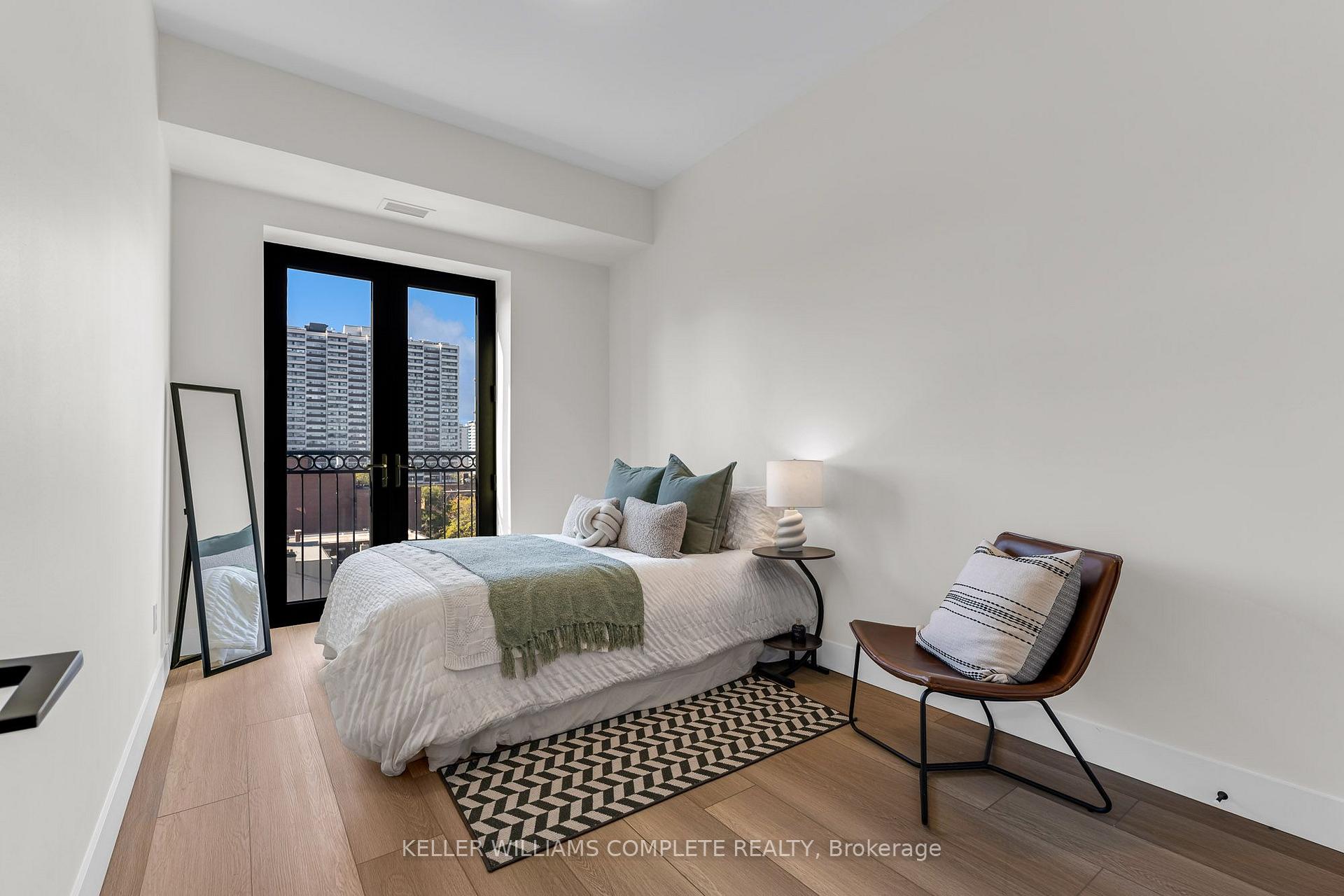 Photo 6 of Unit 804, 169 James Street S, Hamilton, Corktown — HOMEH