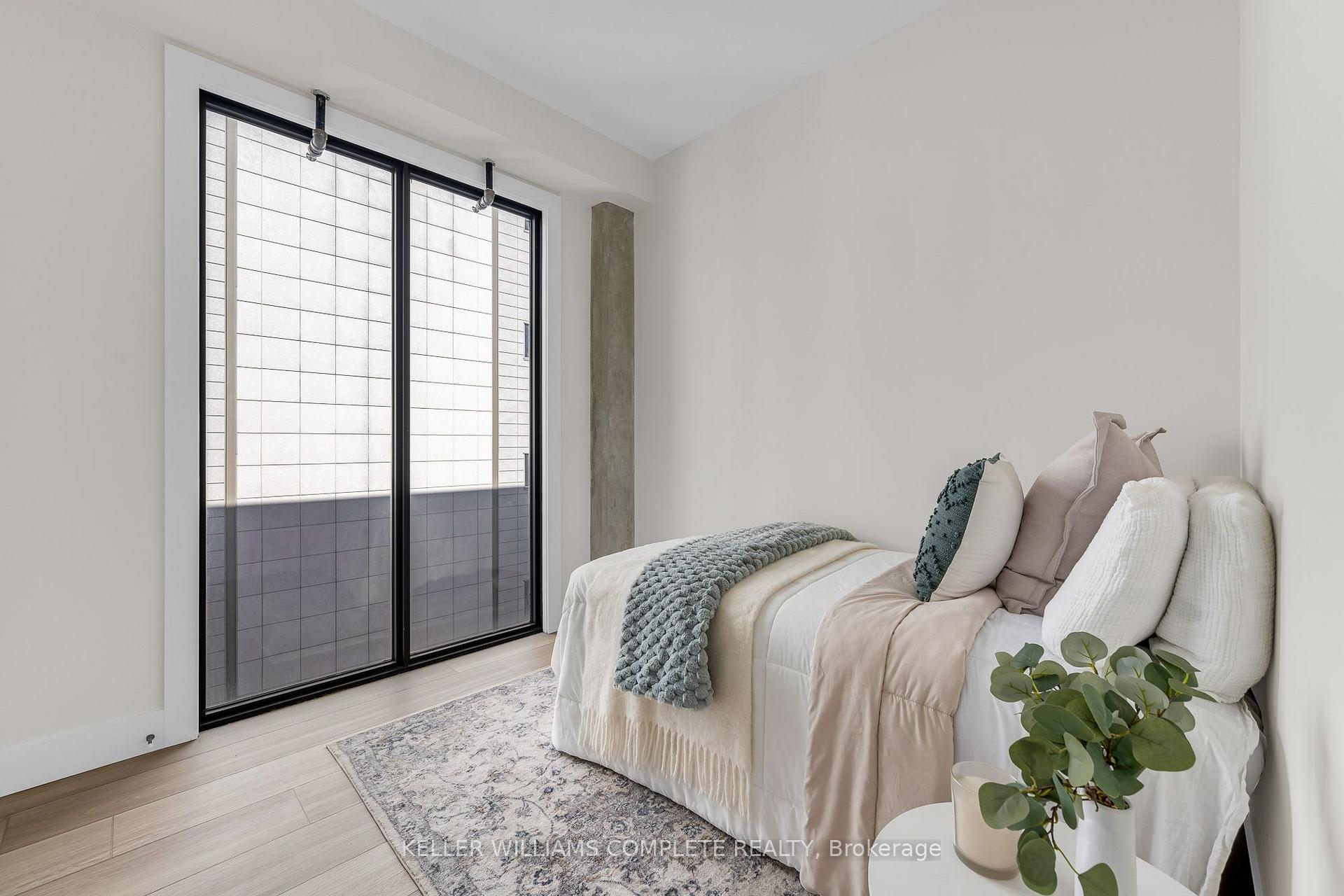 Photo 10 of Unit 804, 169 James Street S, Hamilton, Corktown — HOMEH