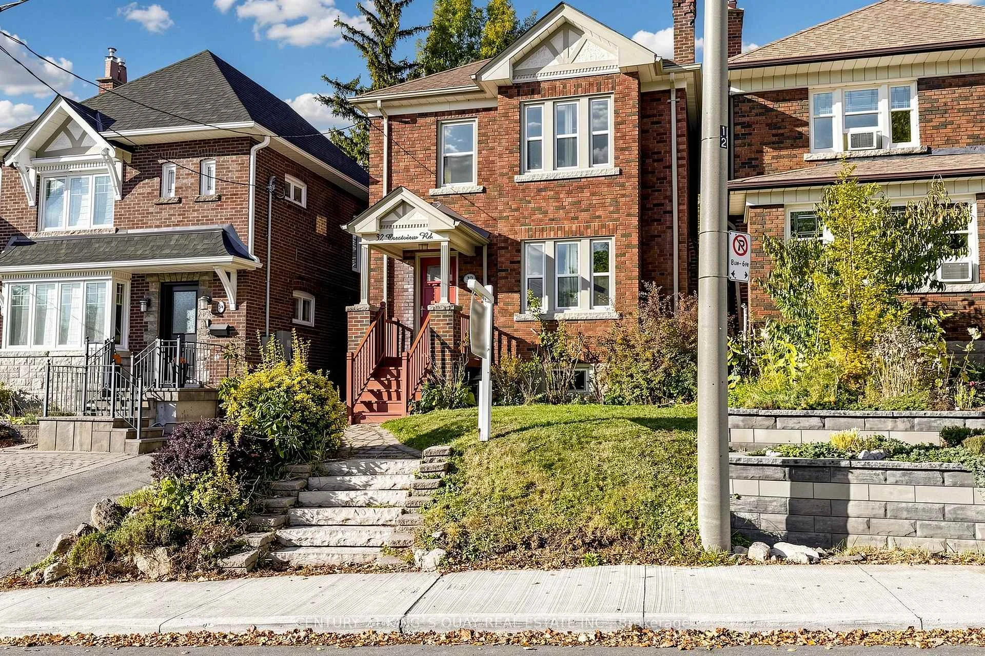 Photo 3 of 32 Crestview Drive, Toronto, Lawrence Park South — HOMEH