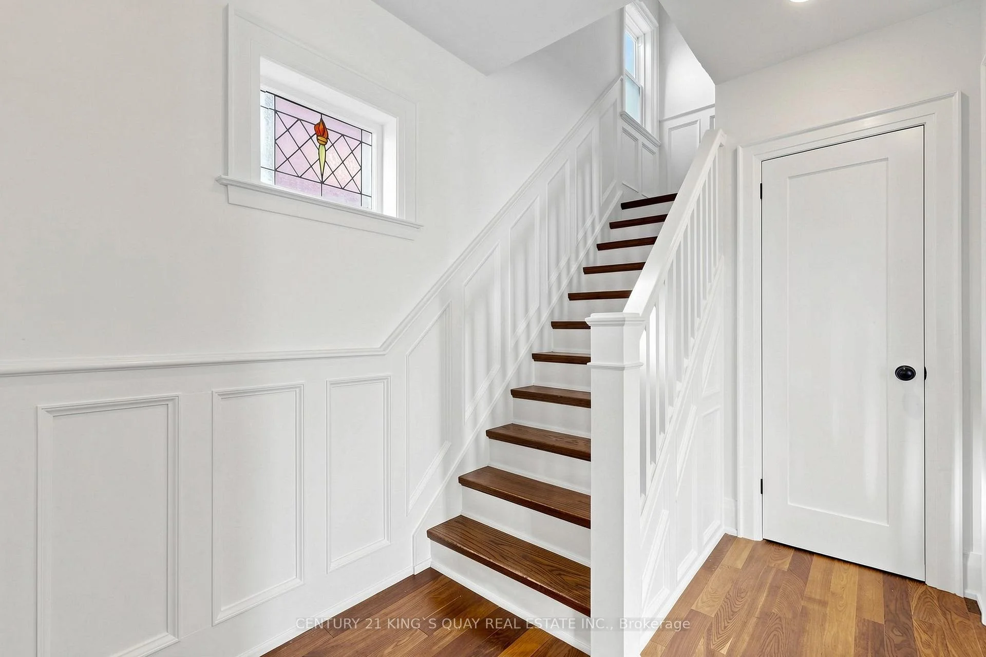 Photo 15 of 32 Crestview Drive, Toronto, Lawrence Park South — HOMEH