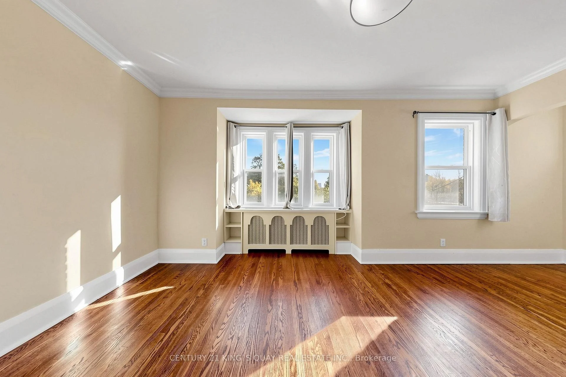 Photo 17 of 32 Crestview Drive, Toronto, Lawrence Park South — HOMEH