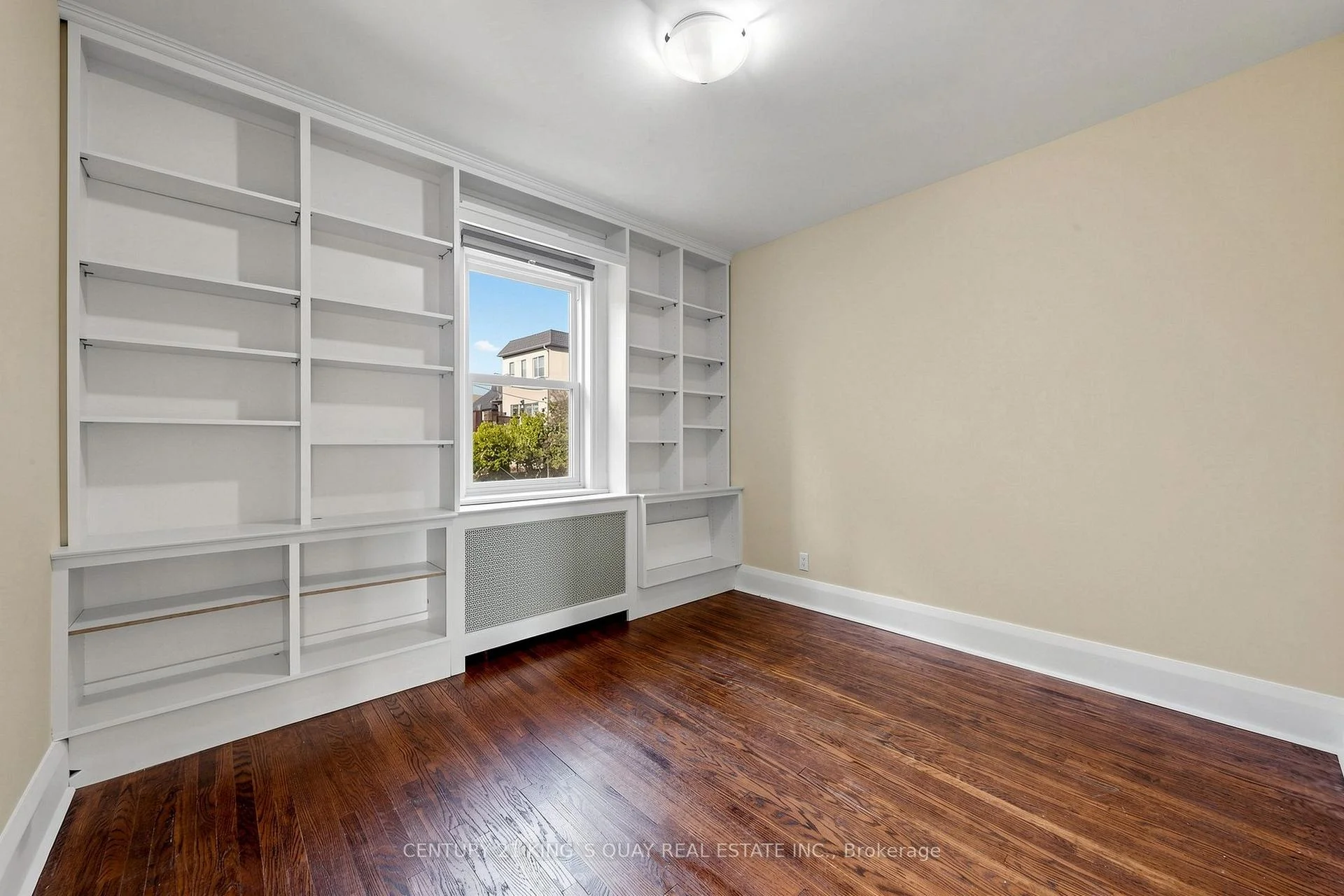 Photo 22 of 32 Crestview Drive, Toronto, Lawrence Park South — HOMEH