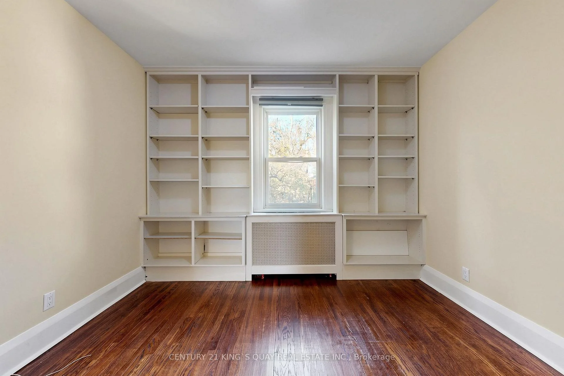 Photo 23 of 32 Crestview Drive, Toronto, Lawrence Park South — HOMEH